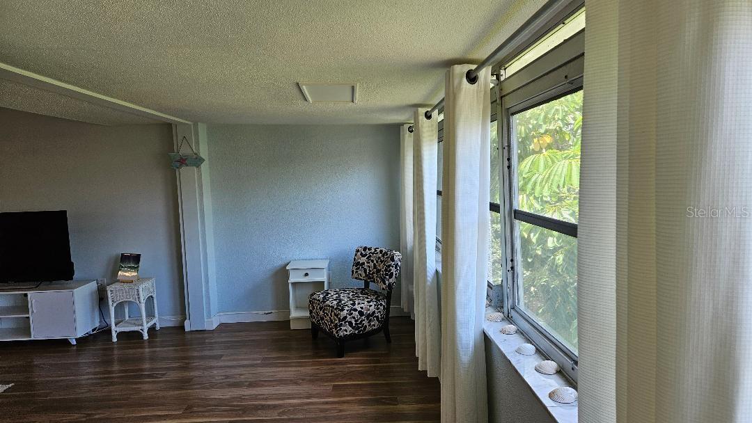 Image 11 of 17 For 9950 47th Avenue N 303