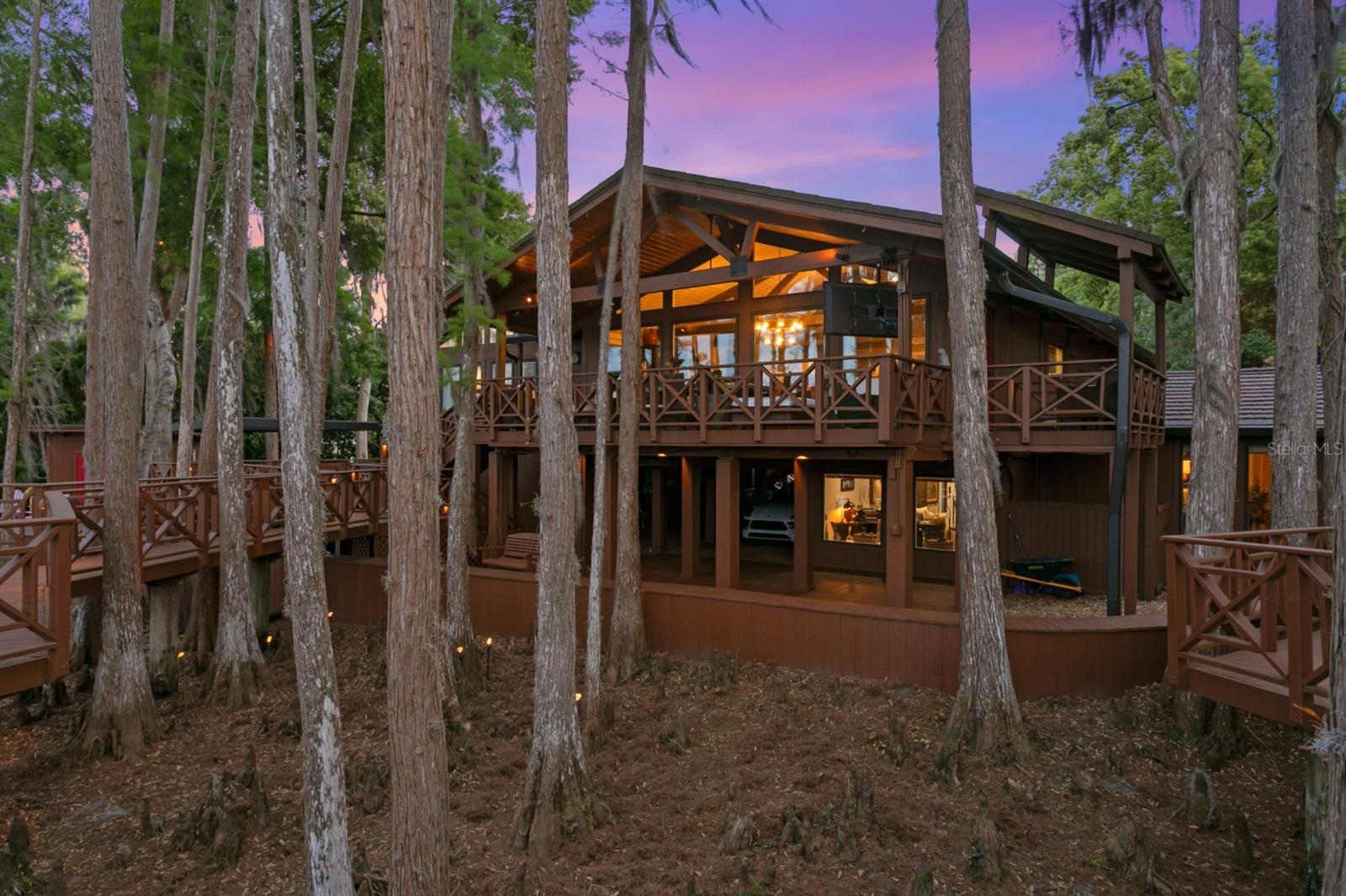 Listing photo id 8 for 8817 Roberts Road