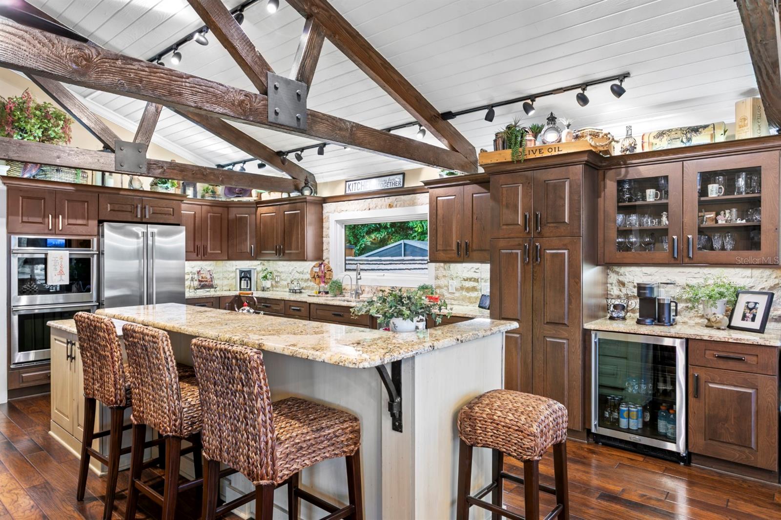 Listing photo id 21 for 8817 Roberts Road