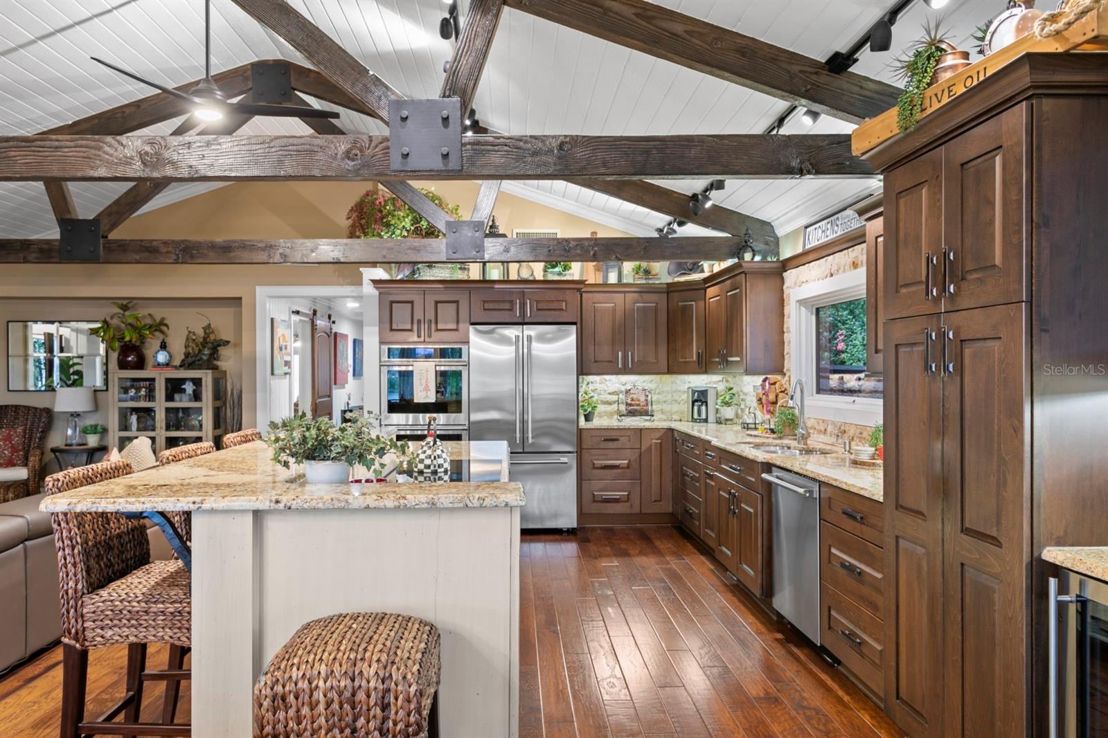 Listing photo id 23 for 8817 Roberts Road
