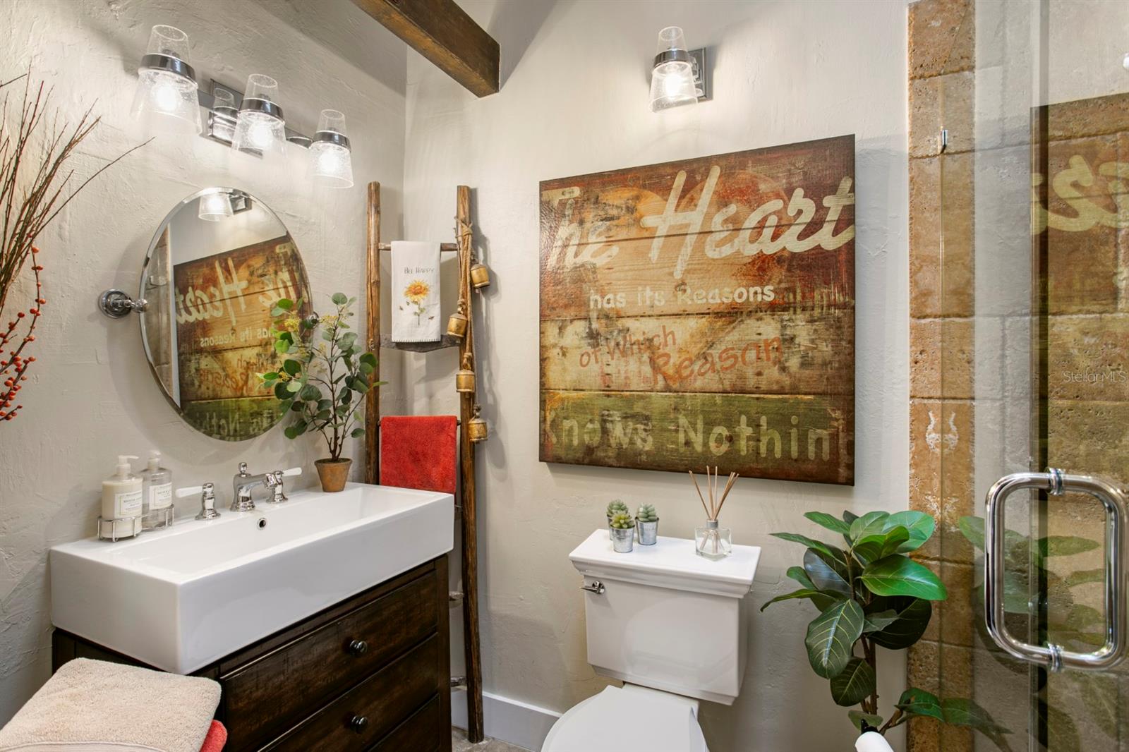 Listing photo id 42 for 8817 Roberts Road