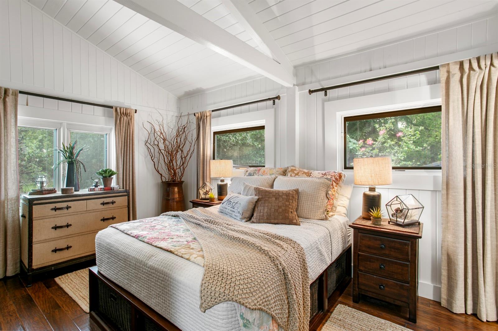 Listing photo id 44 for 8817 Roberts Road