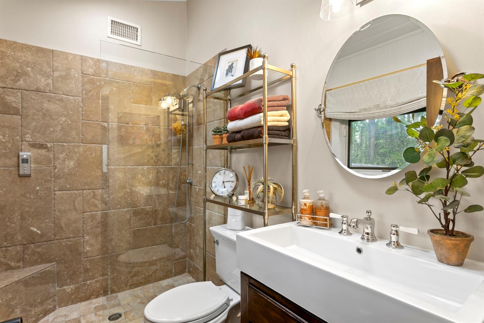 Listing photo id 47 for 8817 Roberts Road