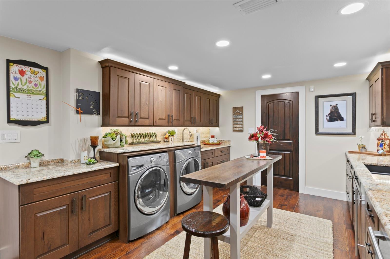 Listing photo id 55 for 8817 Roberts Road