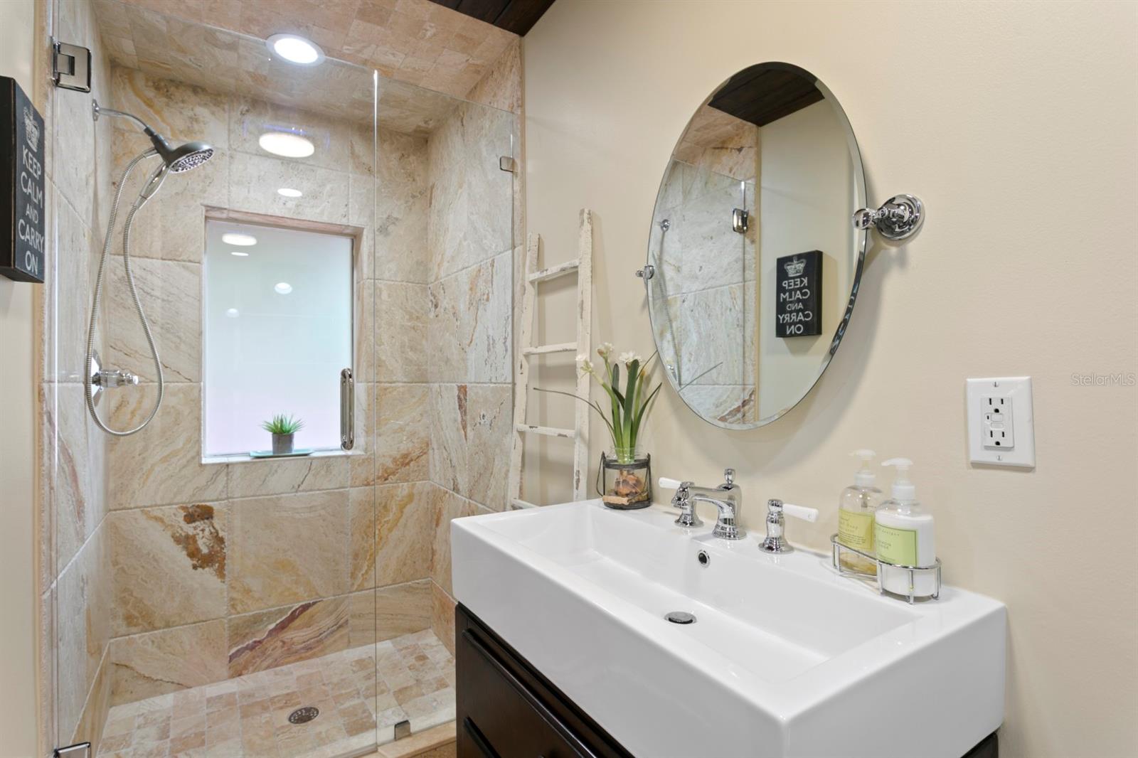 Listing photo id 58 for 8817 Roberts Road