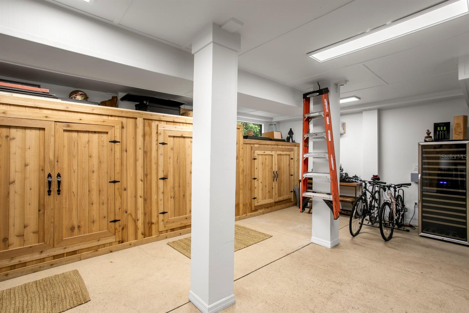 Listing photo id 67 for 8817 Roberts Road