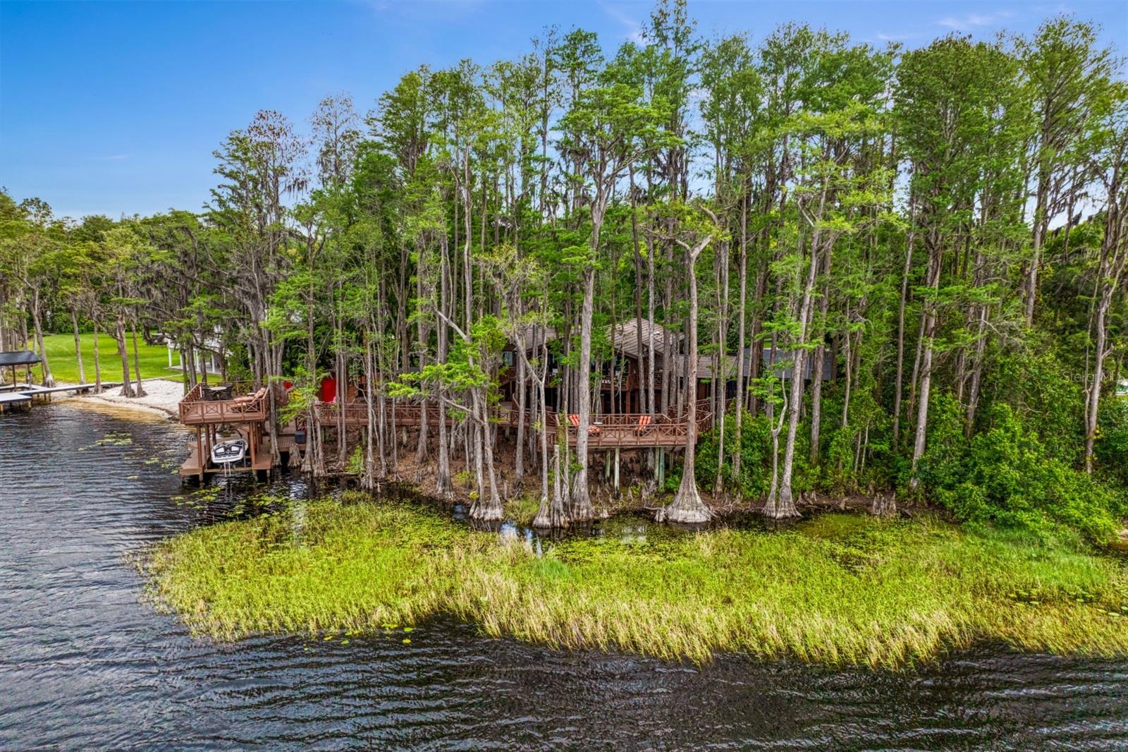Listing photo id 5 for 8817 Roberts Road