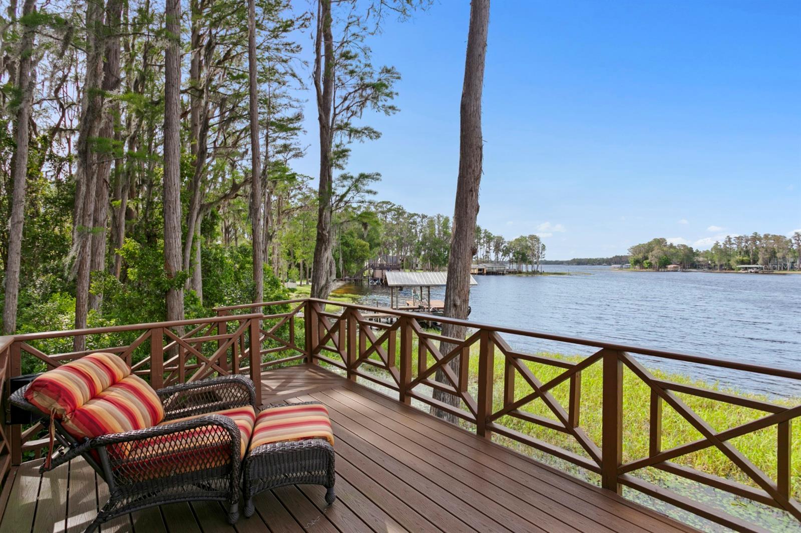 Listing photo id 69 for 8817 Roberts Road