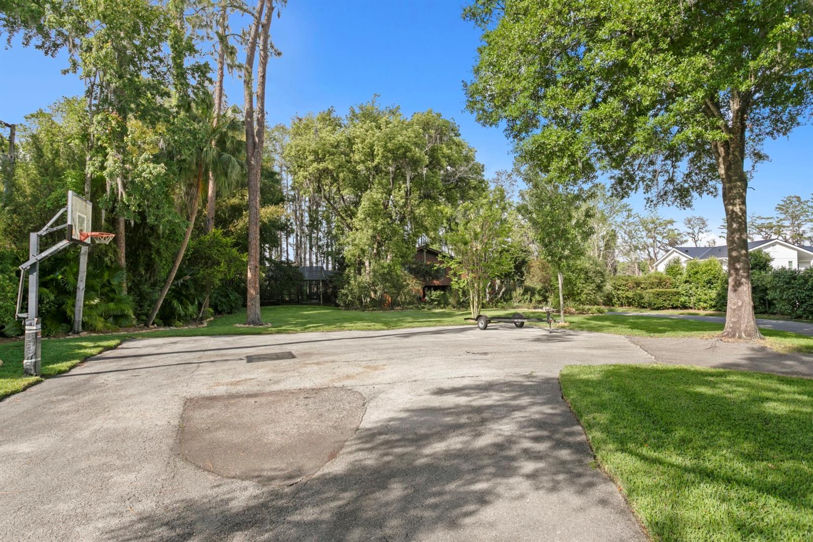 Listing photo id 92 for 8817 Roberts Road
