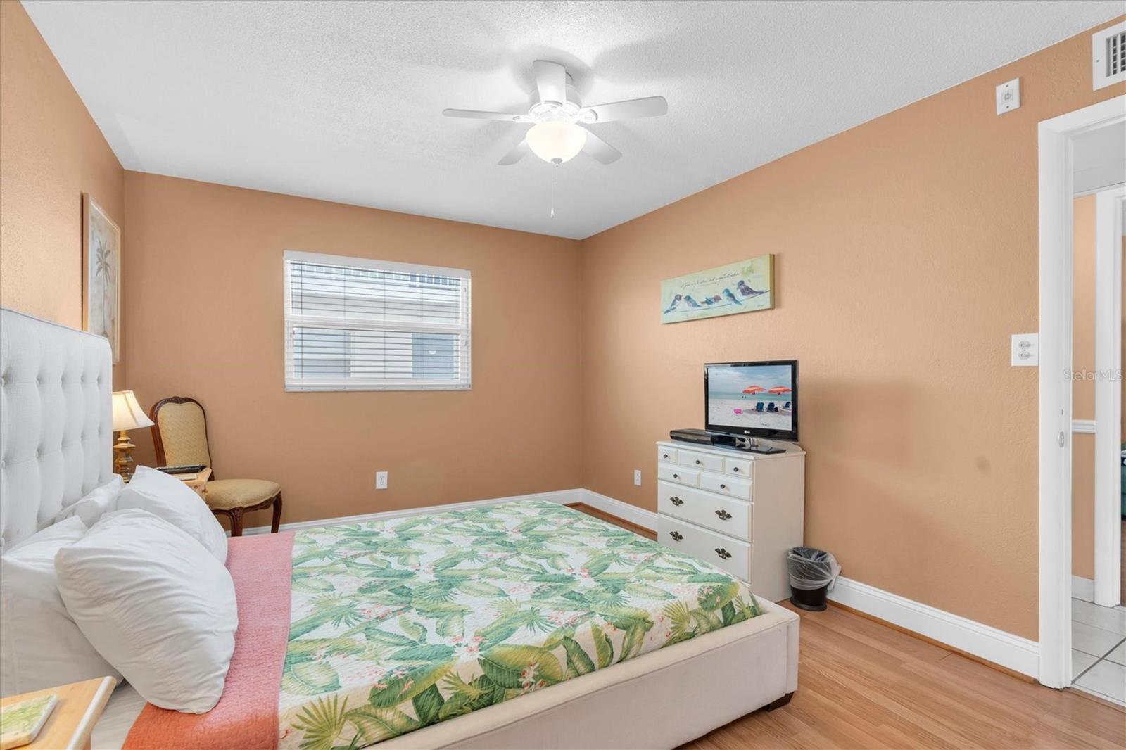 Image 18 of 41 For 19610 Gulf Boulevard 308