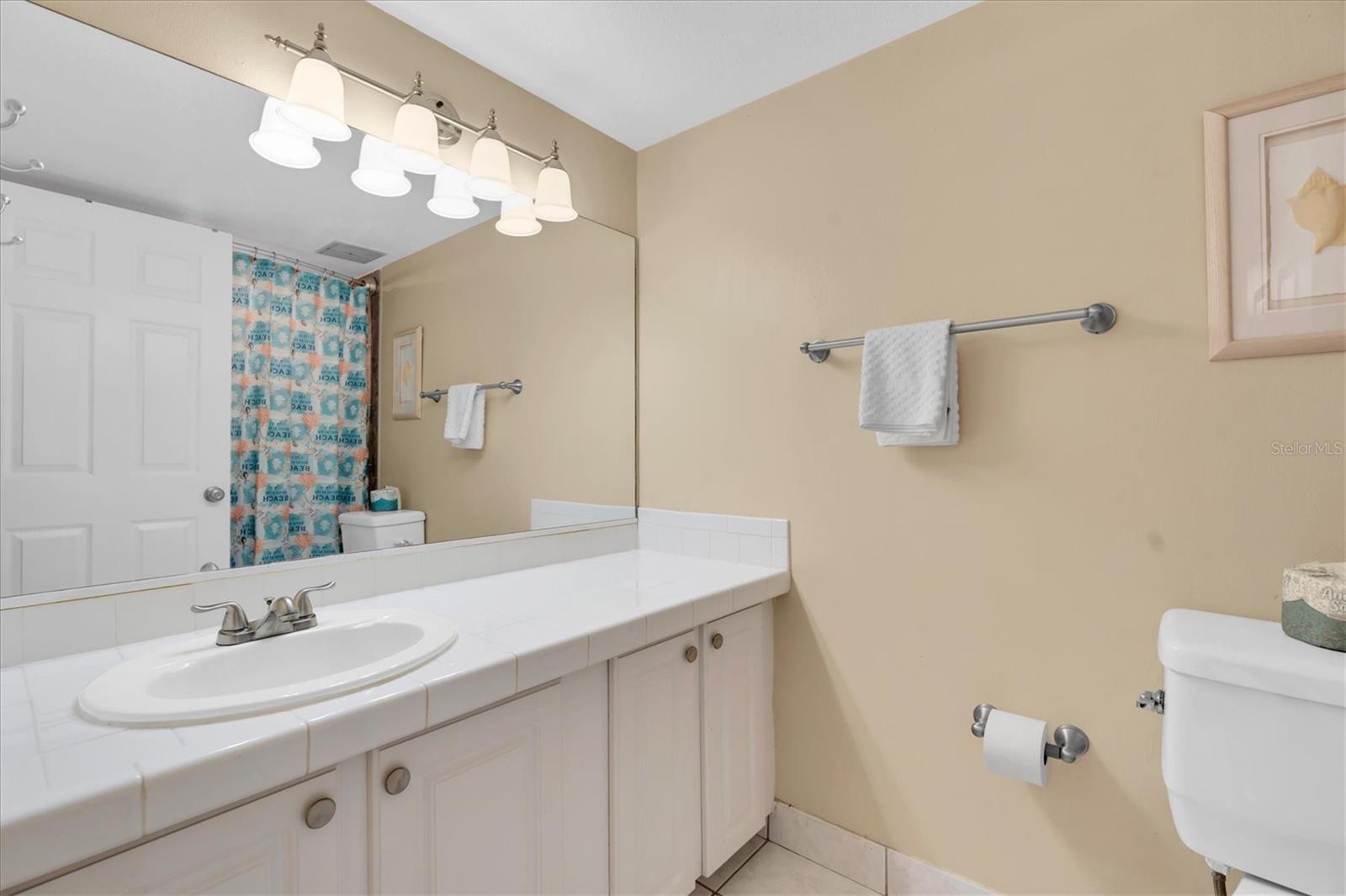 Image 22 of 41 For 19610 Gulf Boulevard 308