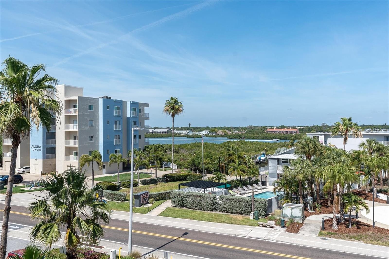 Image 26 of 41 For 19610 Gulf Boulevard 308