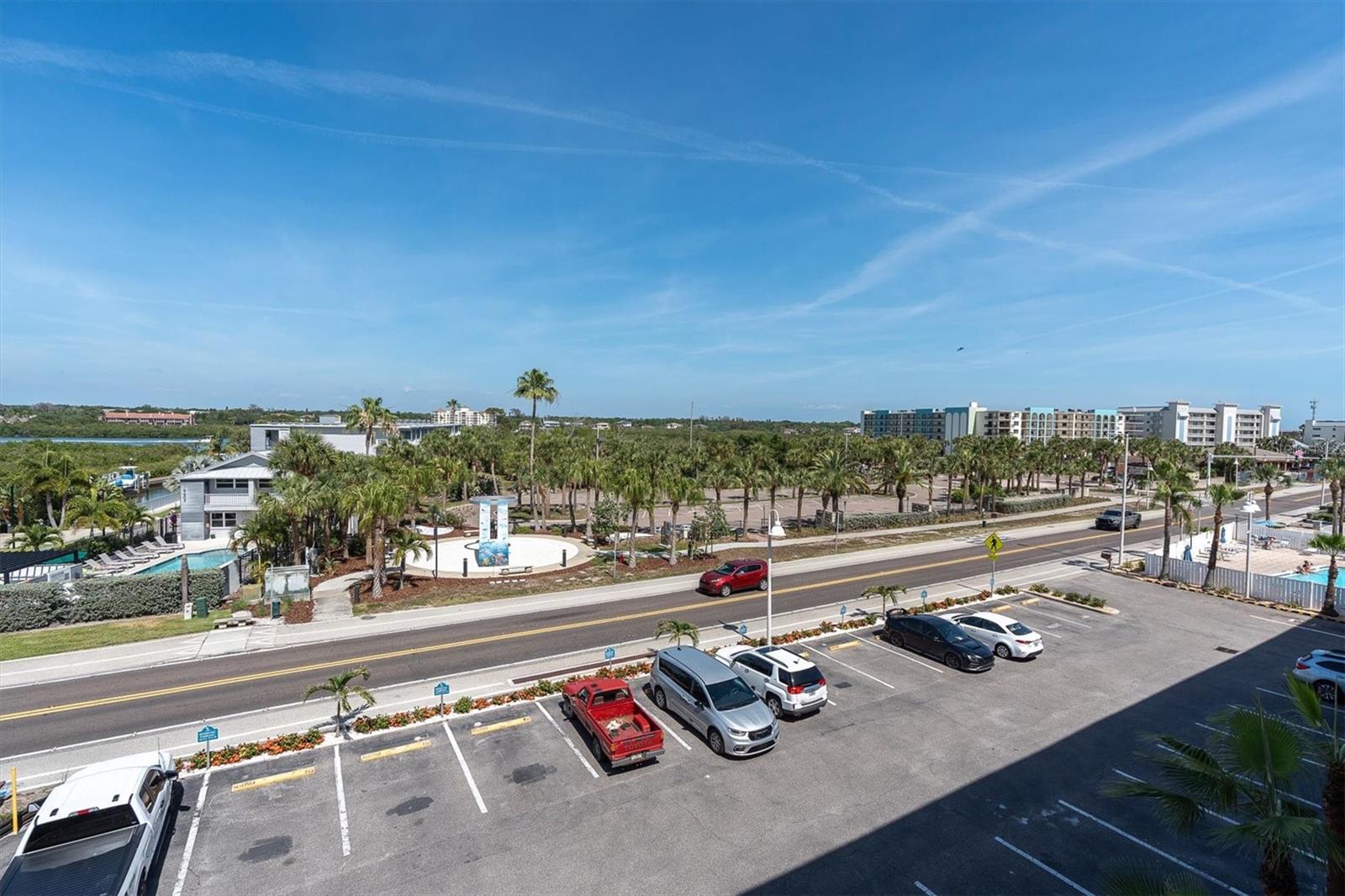 Image 28 of 41 For 19610 Gulf Boulevard 308