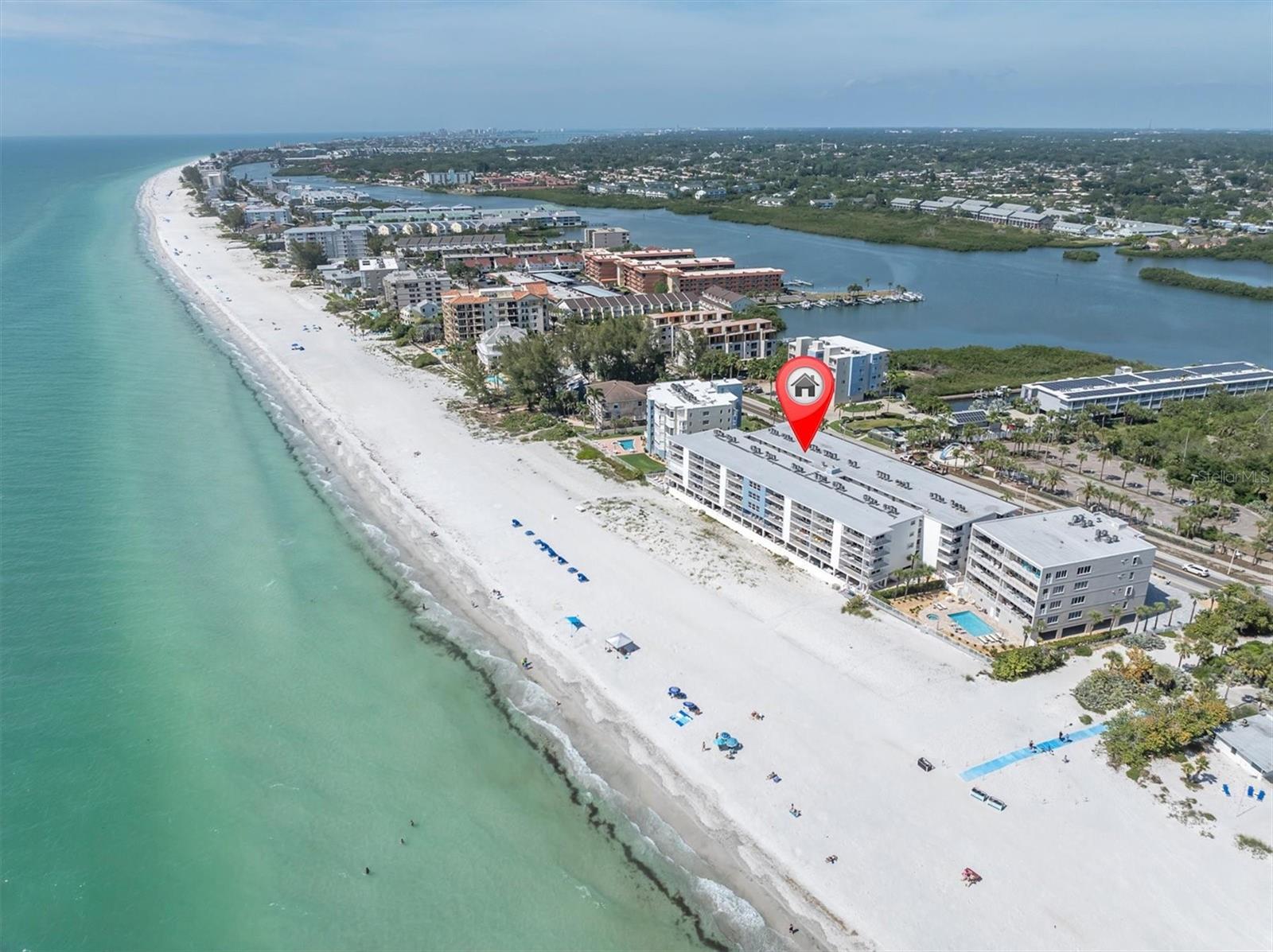 Image 33 of 41 For 19610 Gulf Boulevard 308