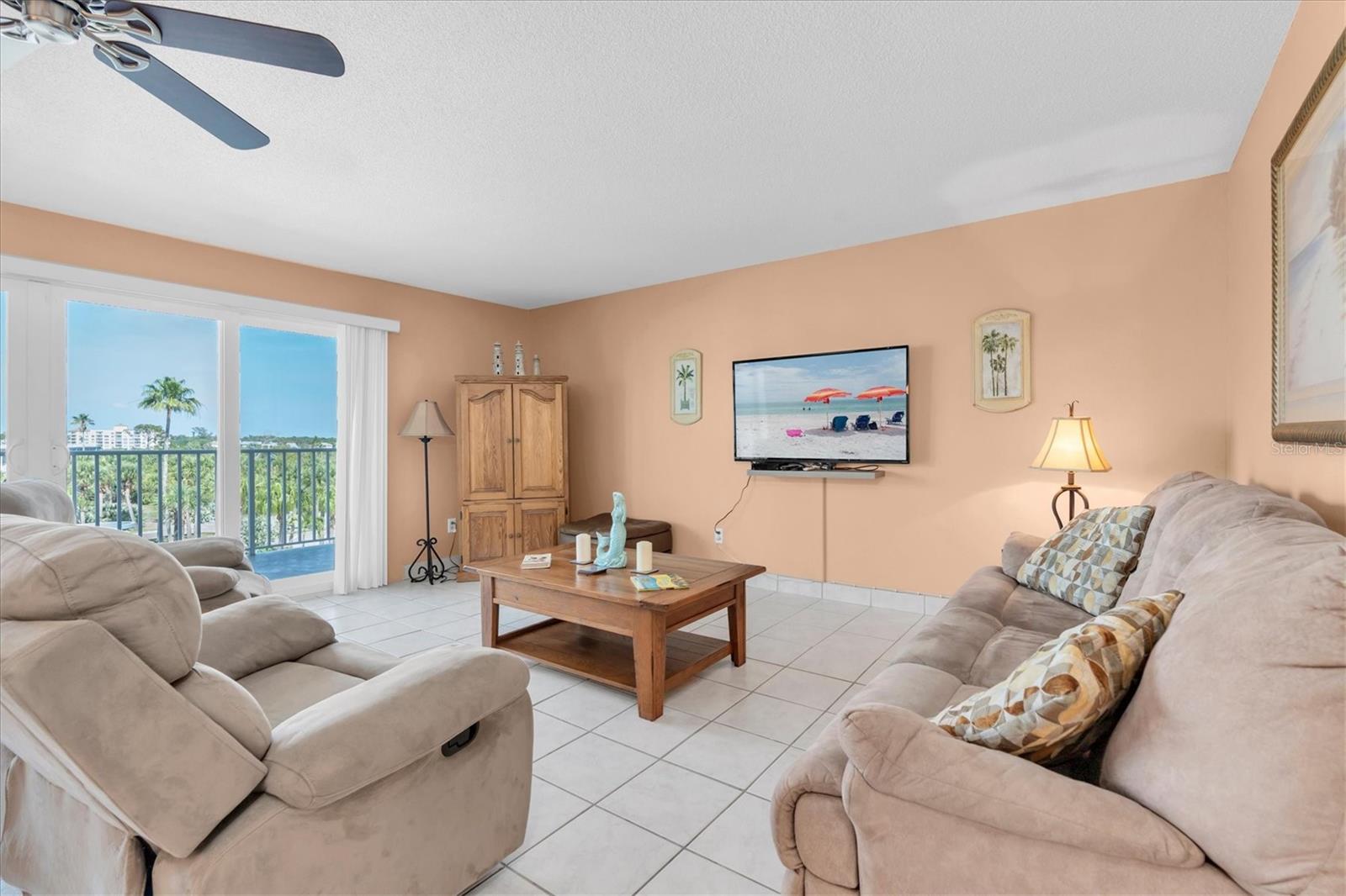Image 6 of 41 For 19610 Gulf Boulevard 308