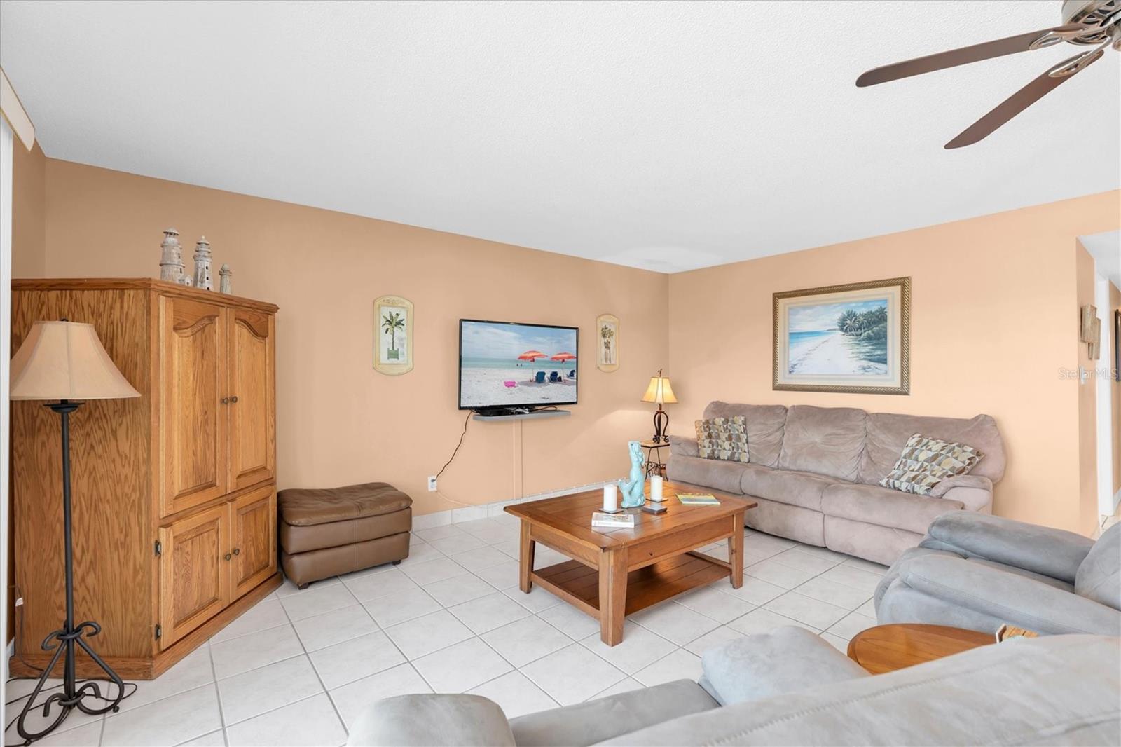 Image 7 of 41 For 19610 Gulf Boulevard 308