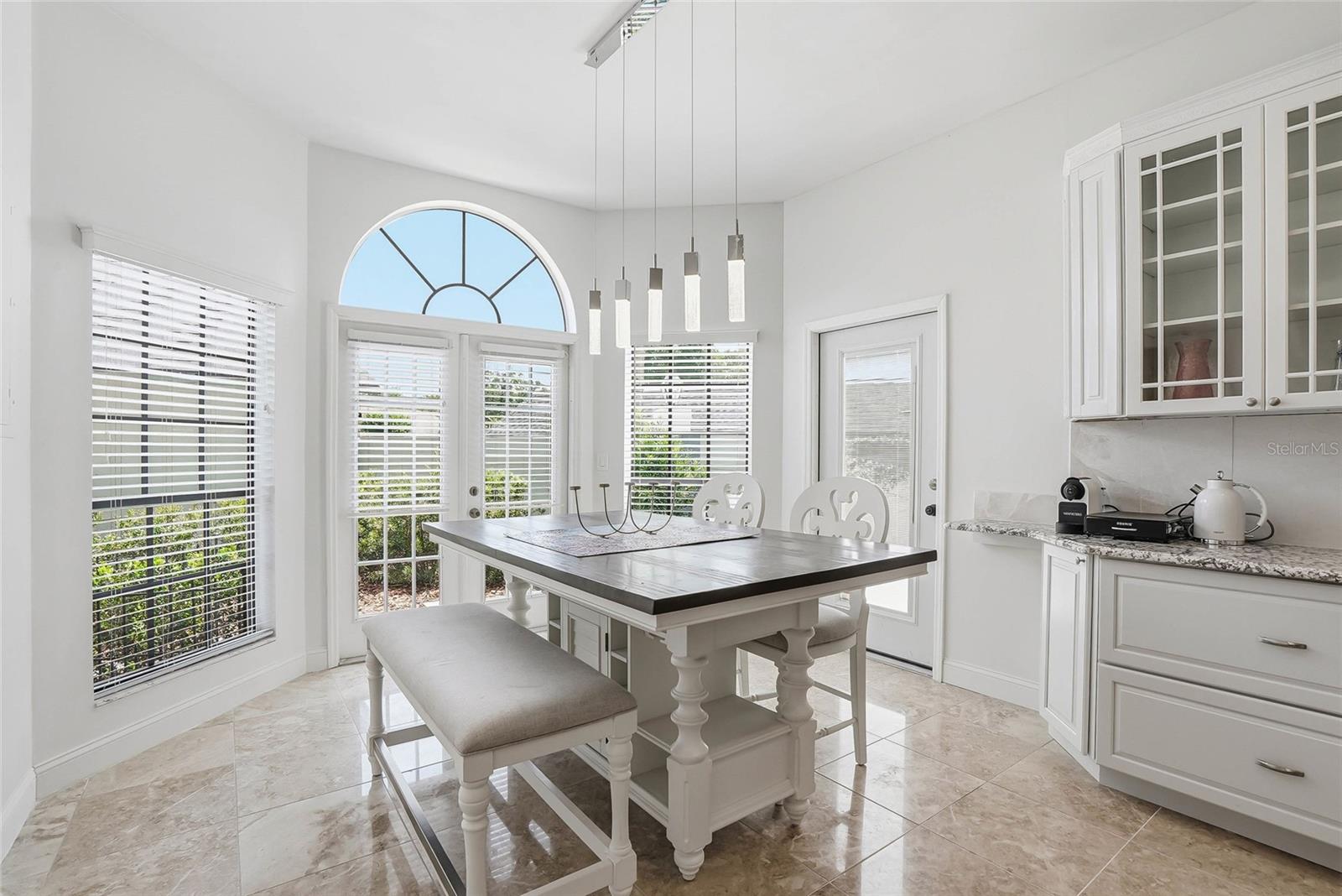 Image 12 of 72 For 18740 Wimbledon Circle