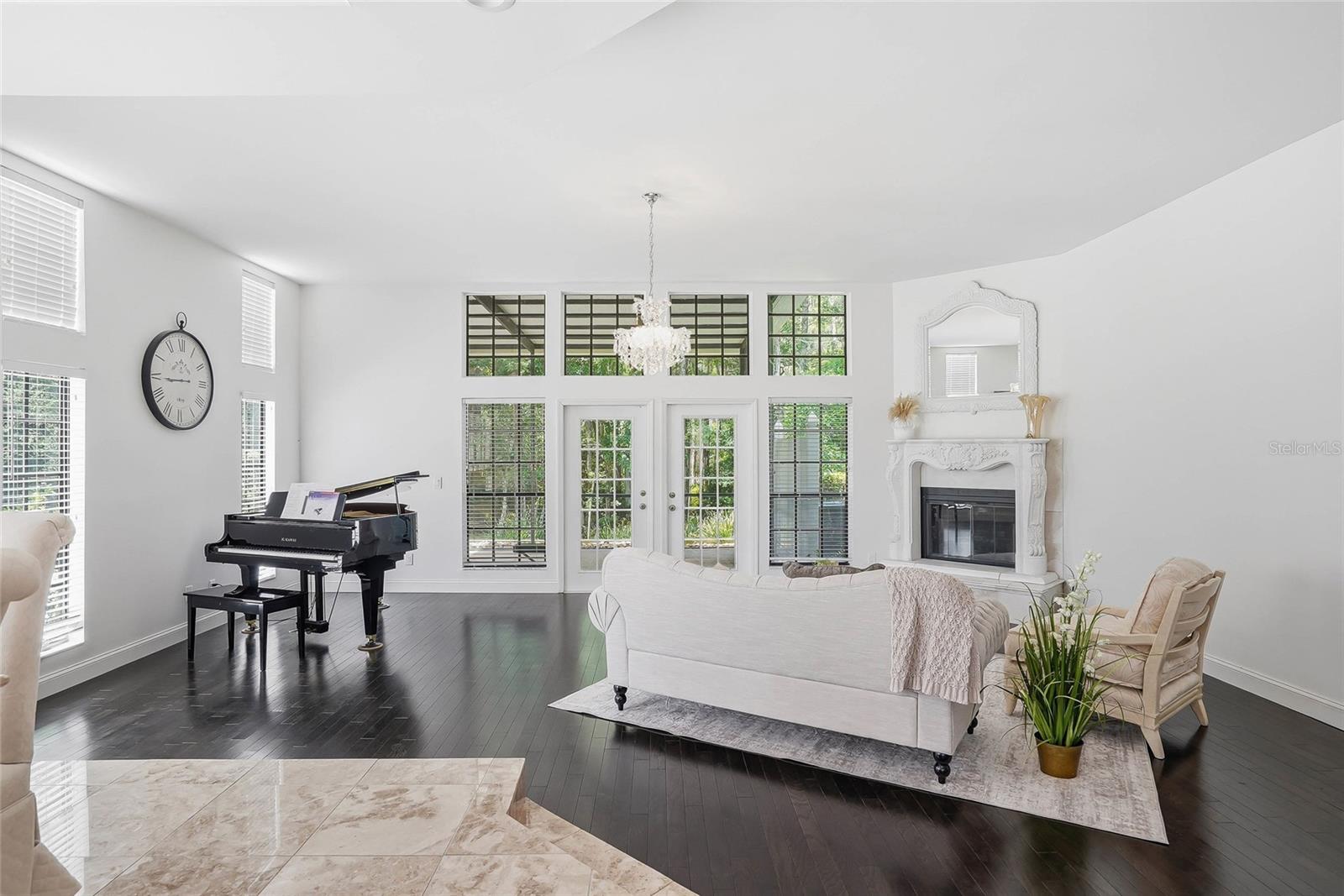 Image 22 of 72 For 18740 Wimbledon Circle