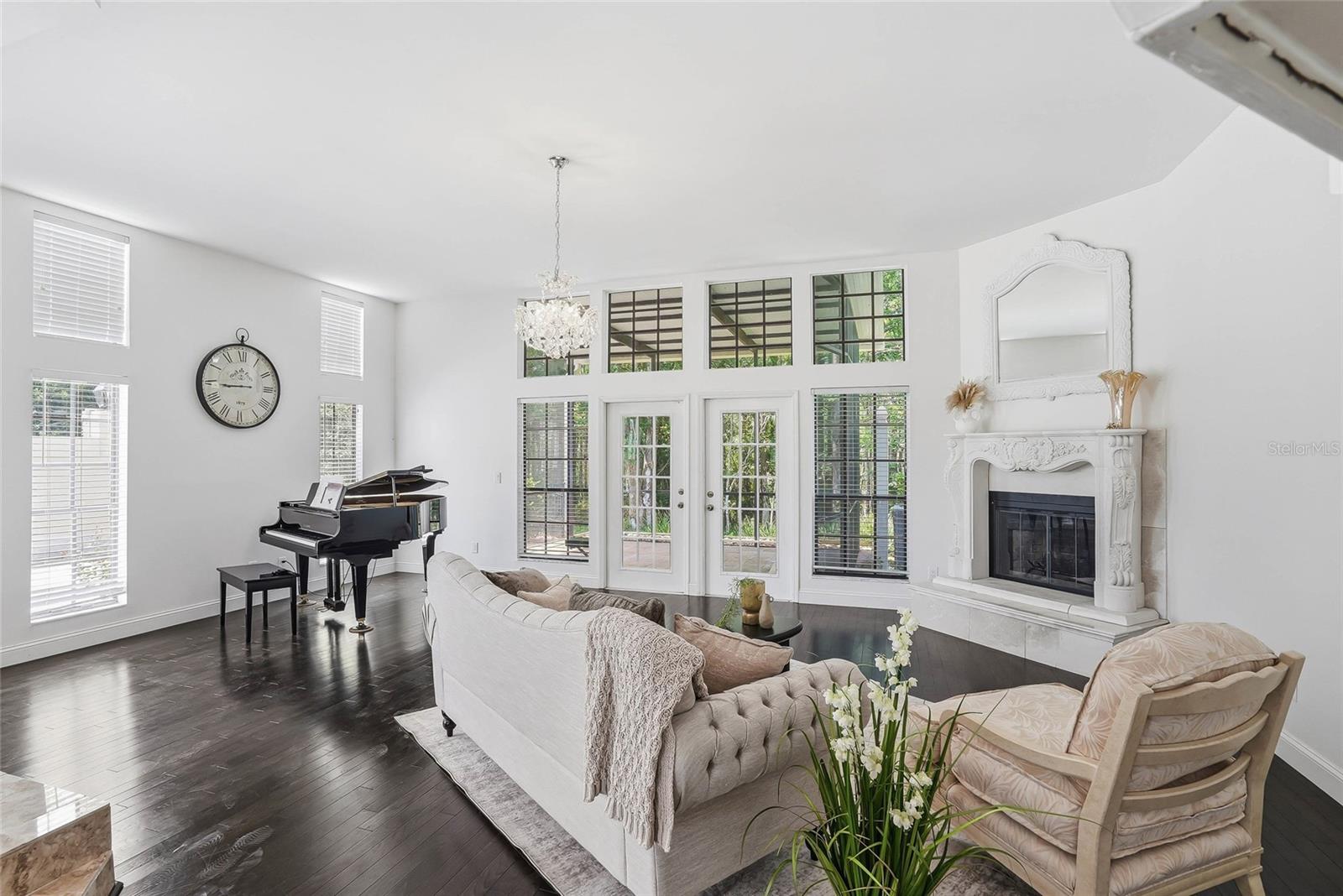 Image 23 of 72 For 18740 Wimbledon Circle