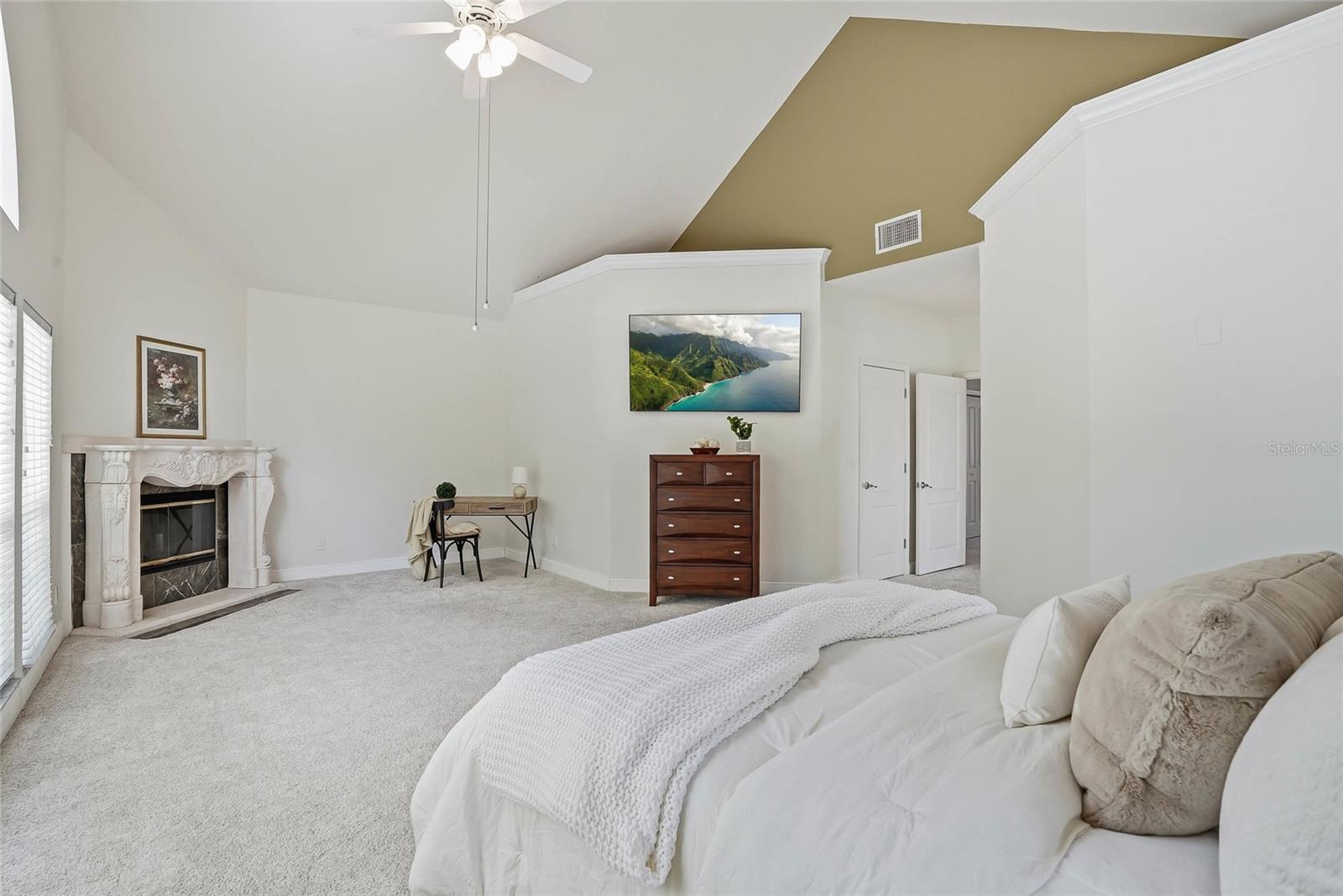 Image 32 of 72 For 18740 Wimbledon Circle