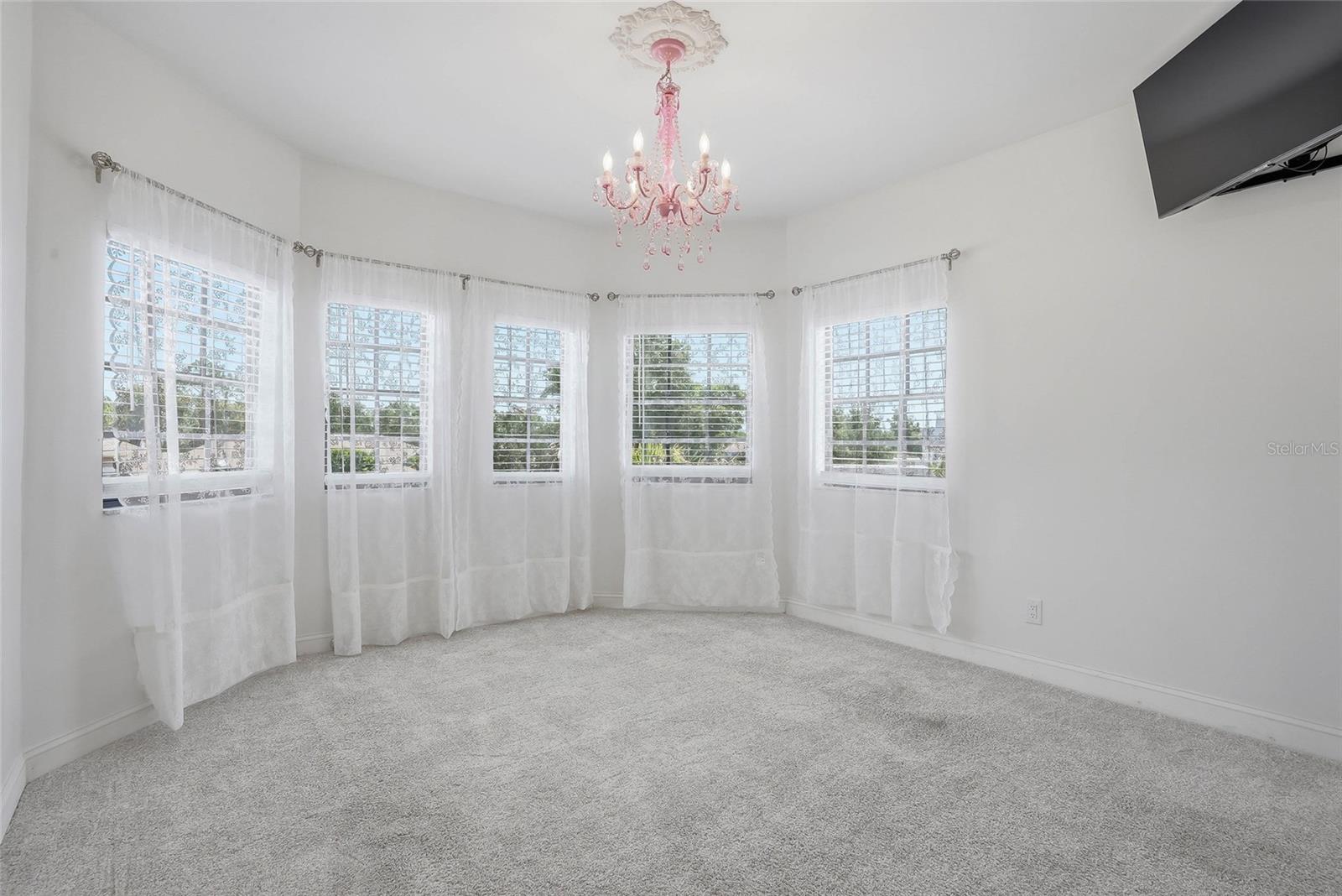 Image 43 of 72 For 18740 Wimbledon Circle