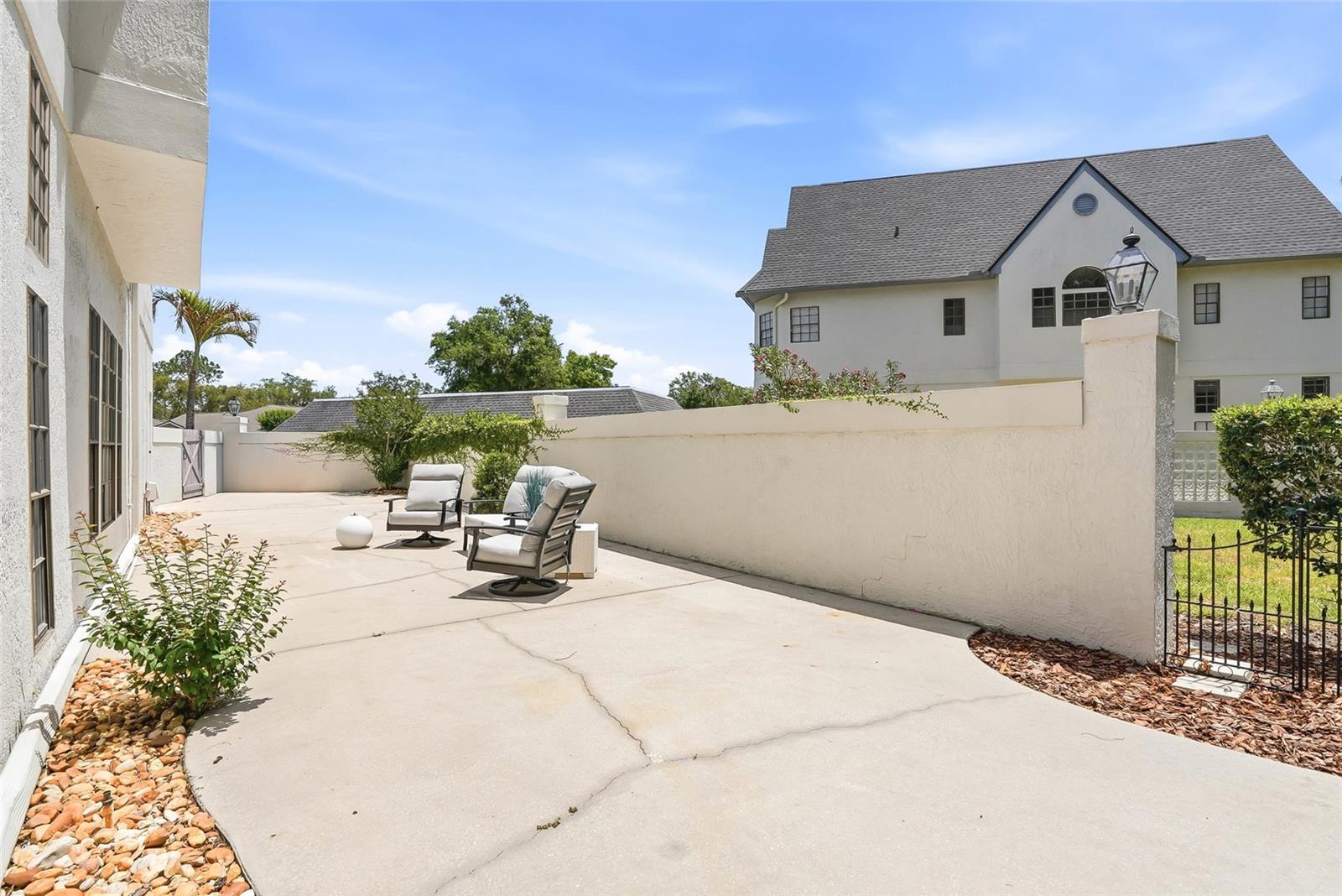 Image 54 of 72 For 18740 Wimbledon Circle