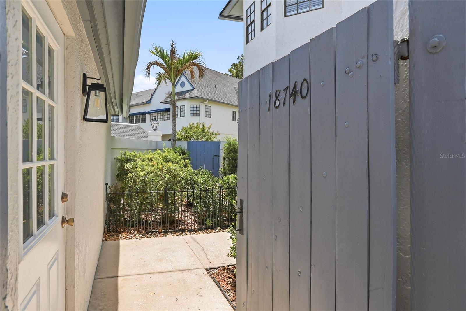 Image 6 of 72 For 18740 Wimbledon Circle