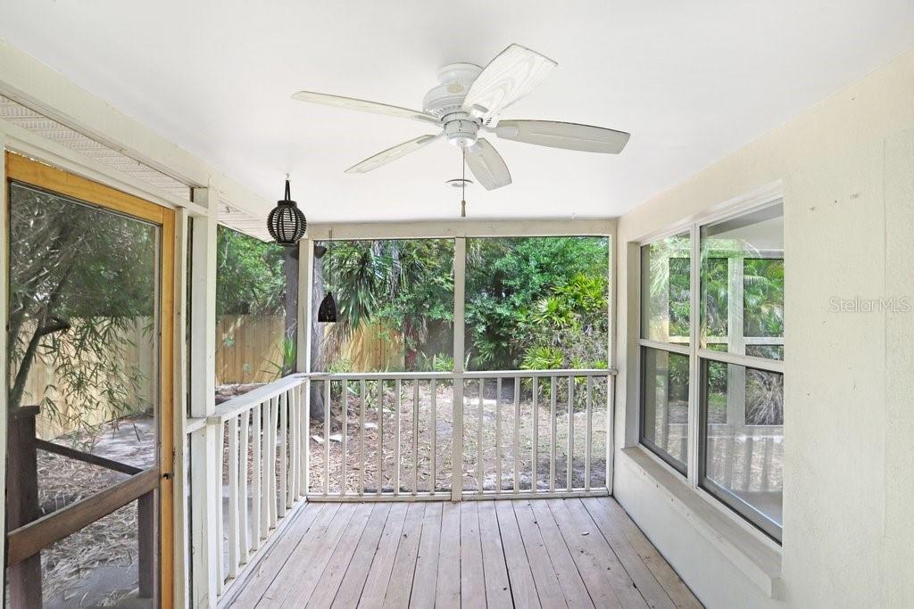 Image 19 of 28 For 779 Bayou Blvd S