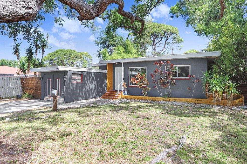 Image 2 of 28 For 779 Bayou Blvd S