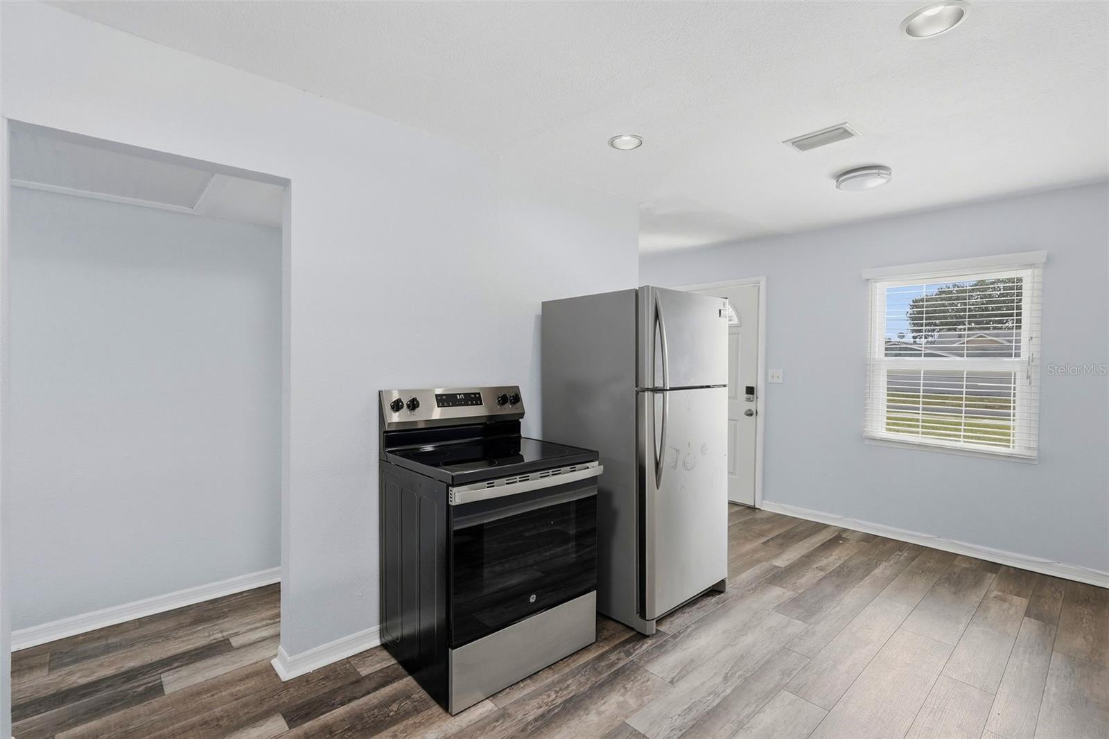 Image 8 of 24 For 3538 71st Street N
