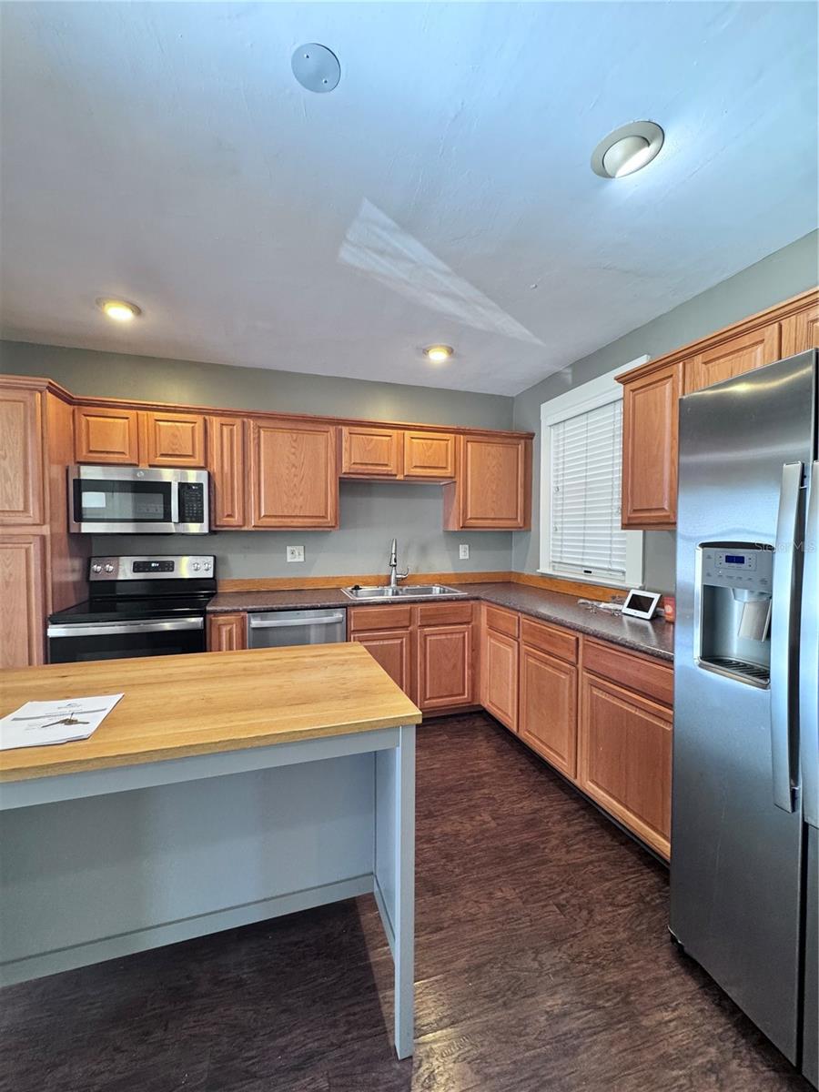 Image 6 of 11 For 406 Alva Street