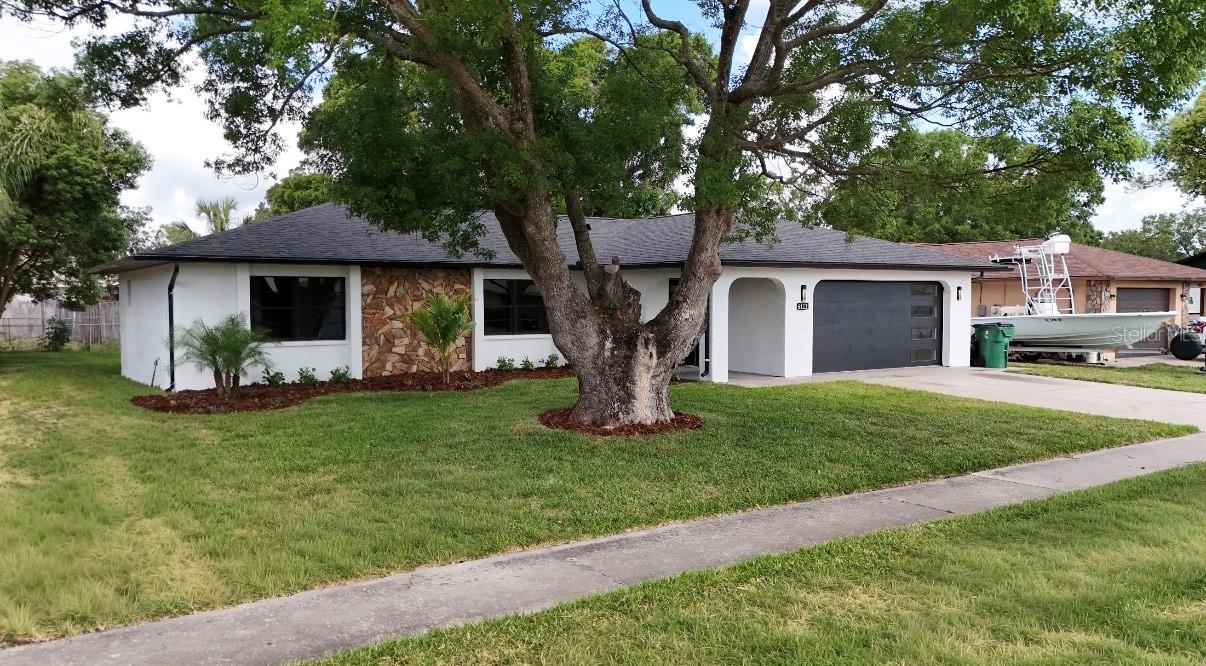 Details for 6111 18th Street, ZEPHYRHILLS, FL 33542