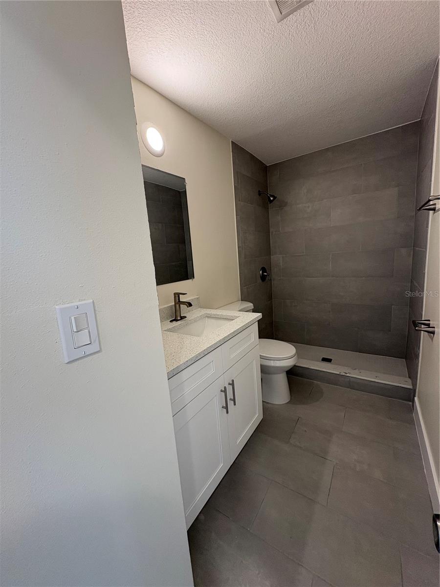 Image 5 of 10 For 152 175th Terrace Drive E B