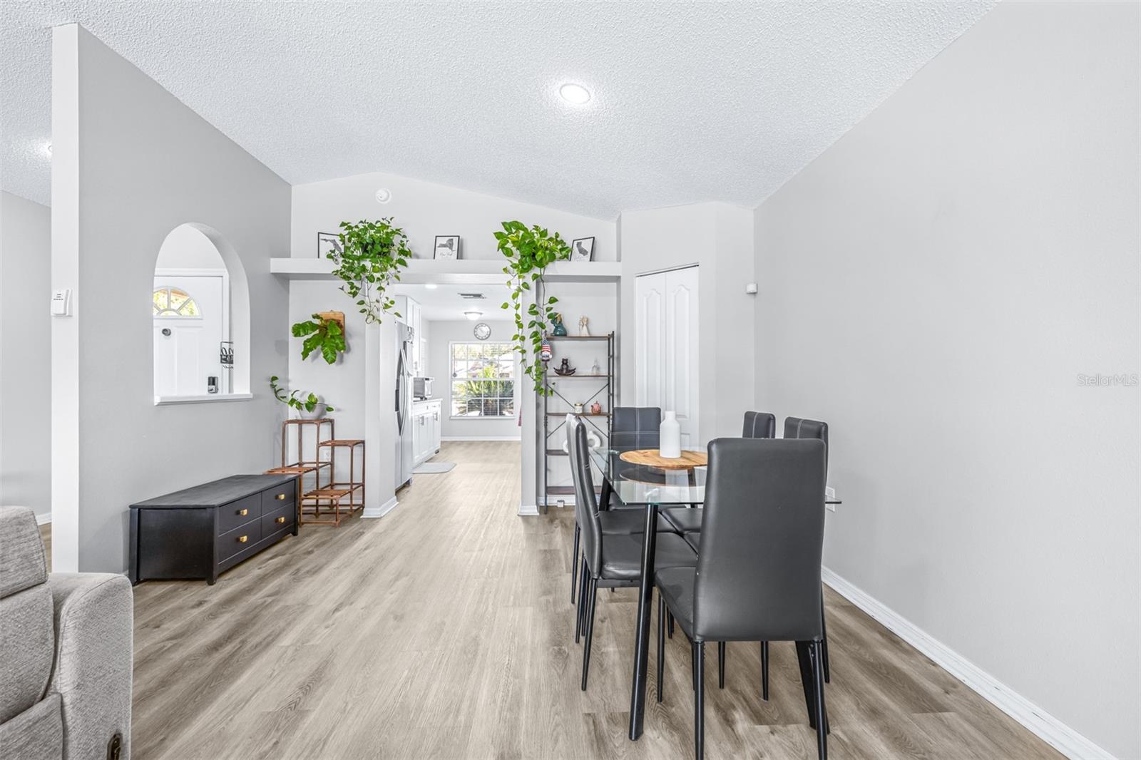 Image 14 of 58 For 1016 Malletwood Drive