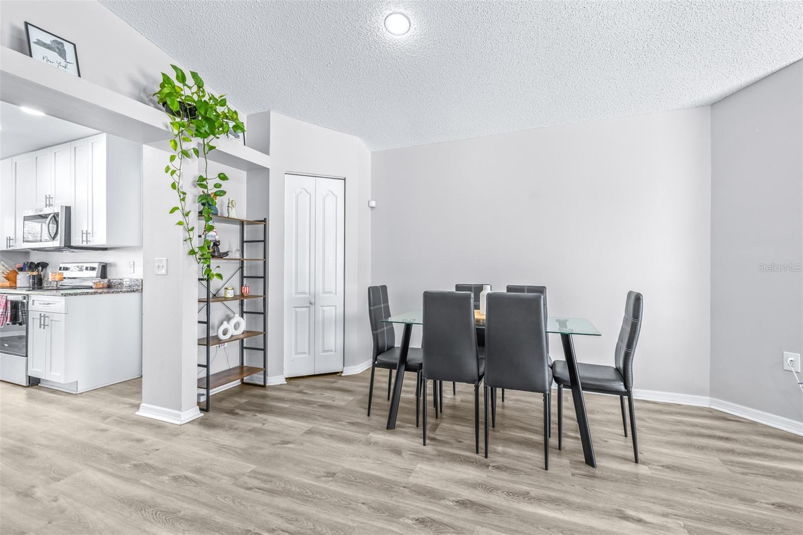 Image 15 of 58 For 1016 Malletwood Drive