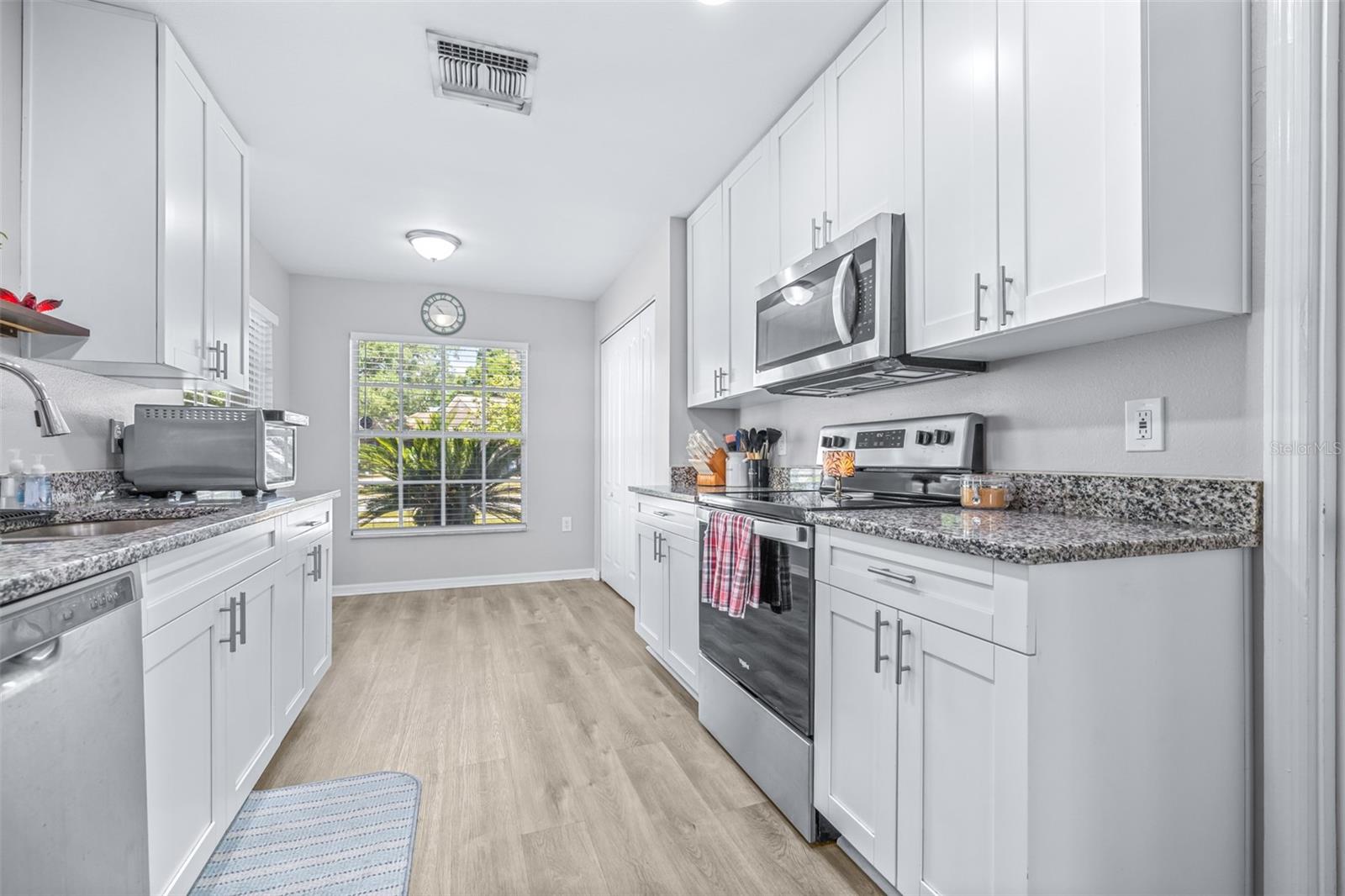 Image 17 of 58 For 1016 Malletwood Drive