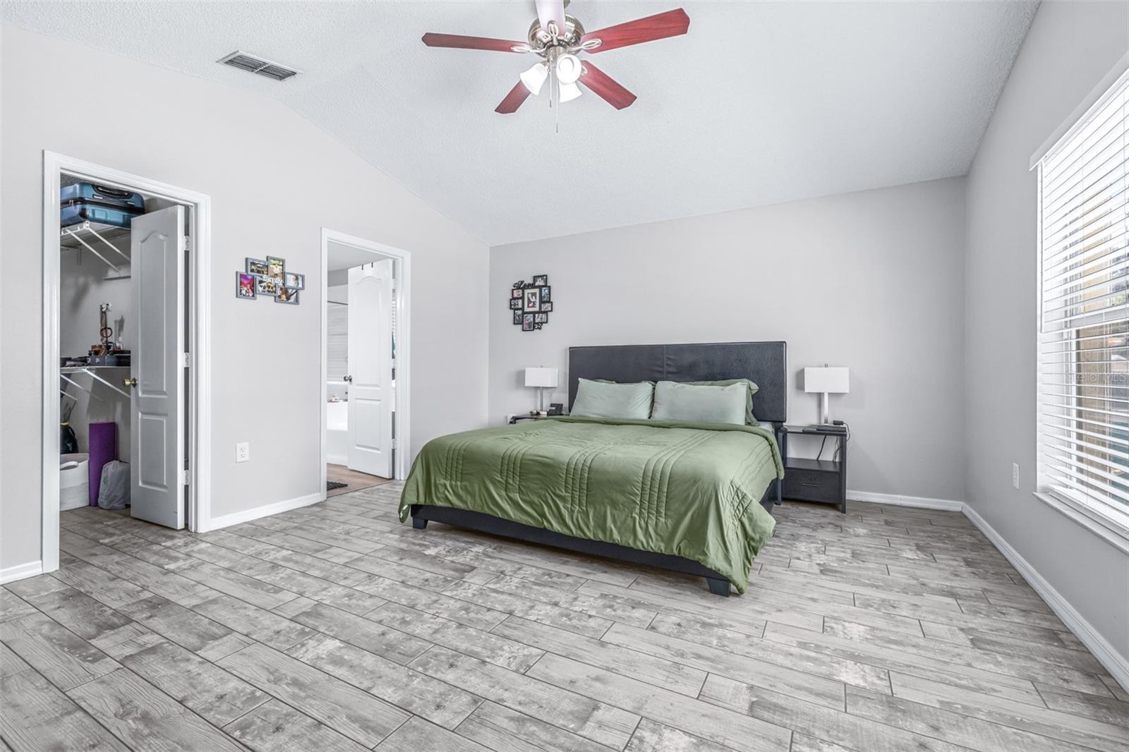 Image 22 of 58 For 1016 Malletwood Drive