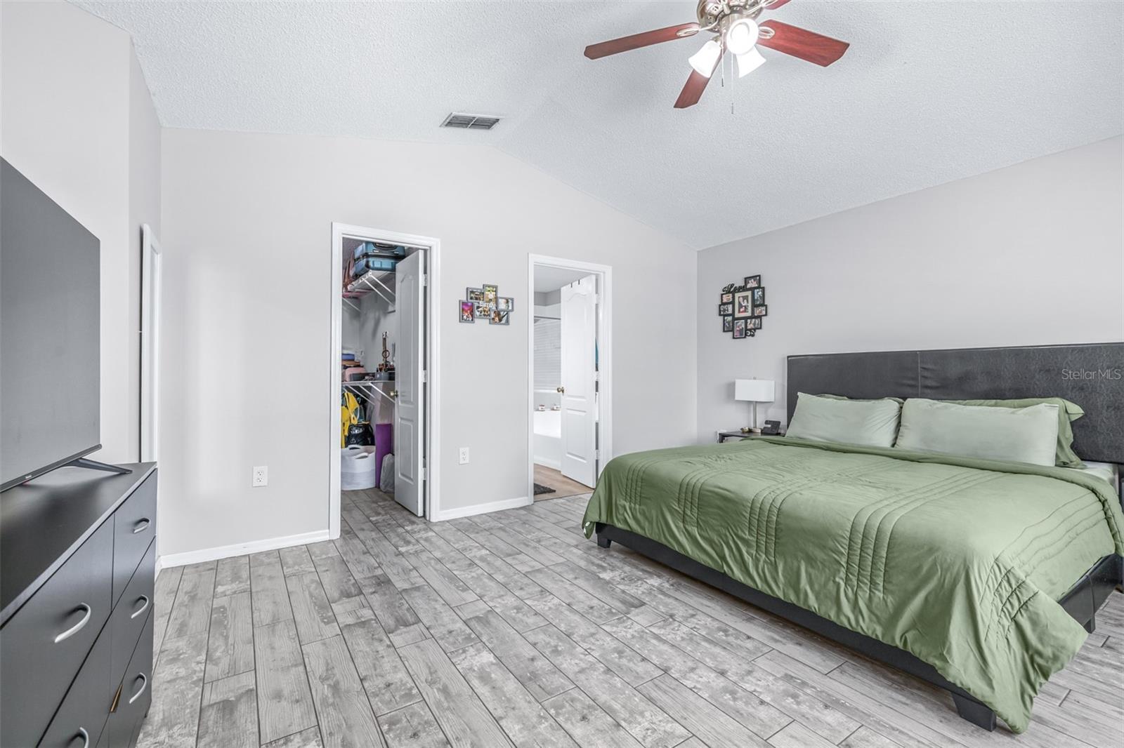 Image 24 of 58 For 1016 Malletwood Drive