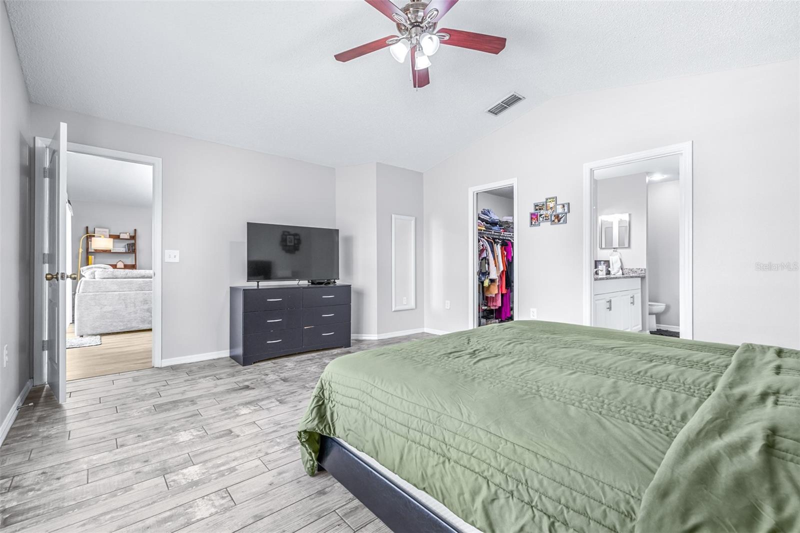 Image 26 of 58 For 1016 Malletwood Drive