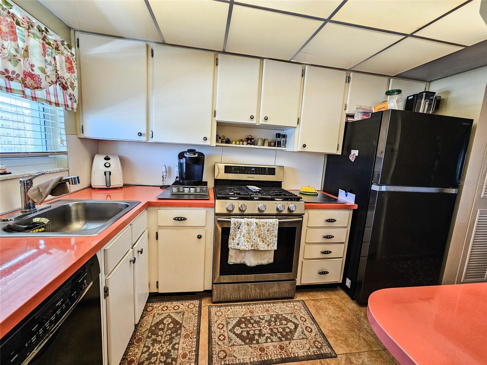 Image 3 of 30 For 5940 30th Avenue S 303