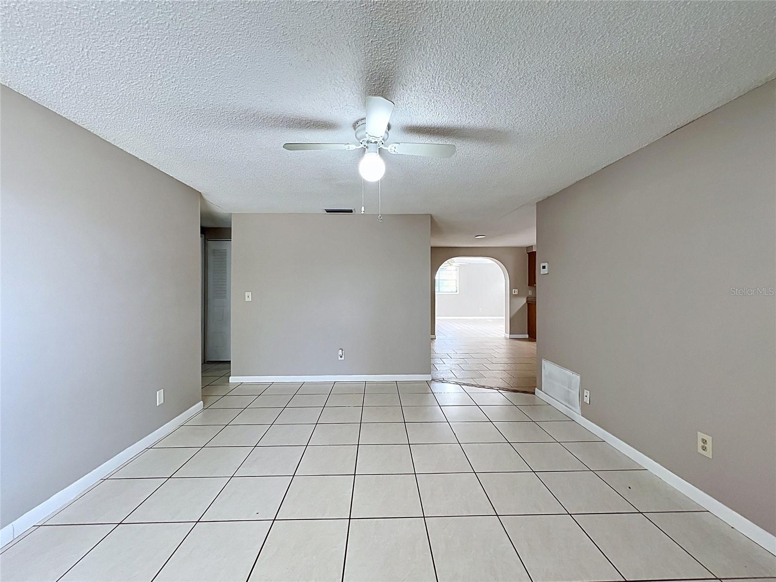 Image 10 of 33 For 808 Falkirk Avenue