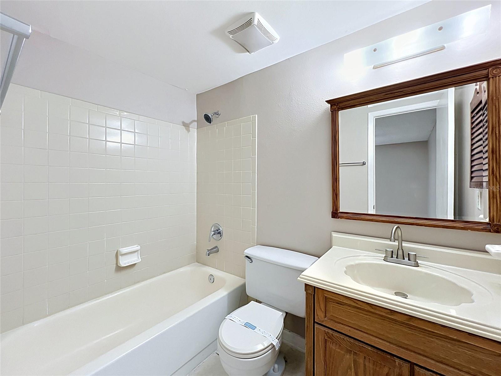 Image 14 of 33 For 808 Falkirk Avenue
