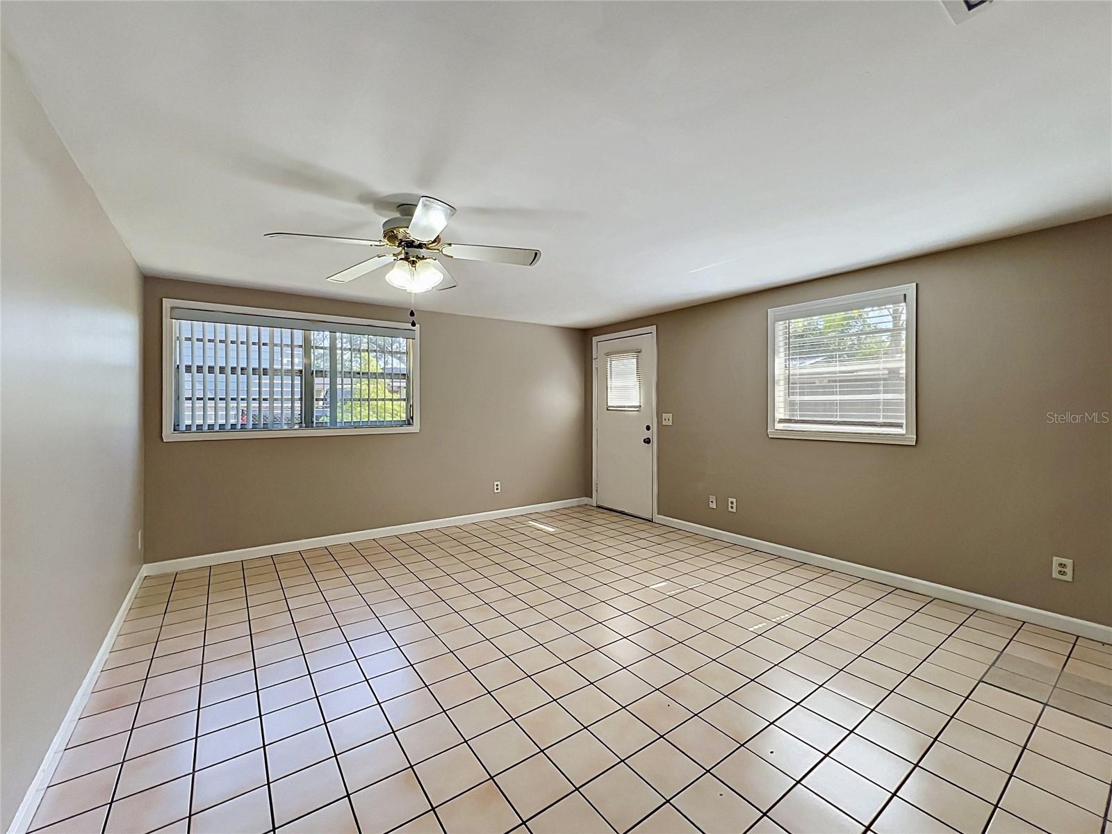 Image 18 of 33 For 808 Falkirk Avenue
