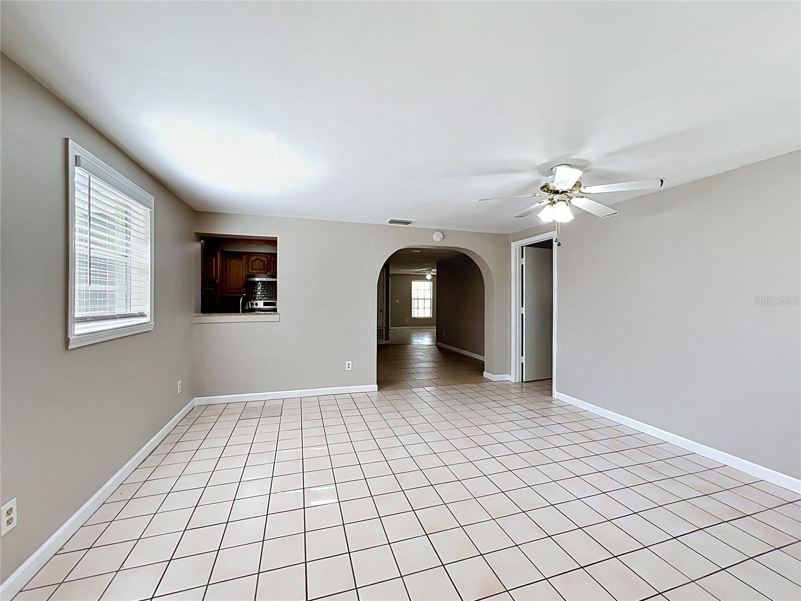 Image 19 of 33 For 808 Falkirk Avenue