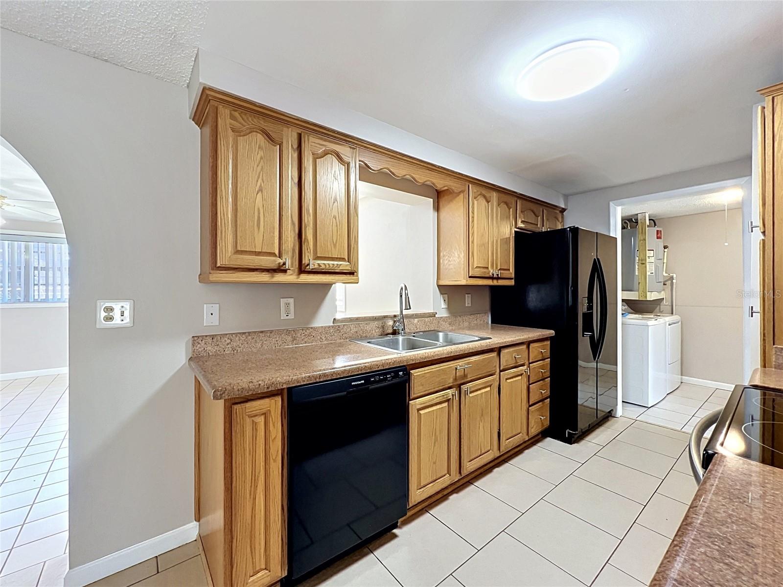 Image 5 of 33 For 808 Falkirk Avenue
