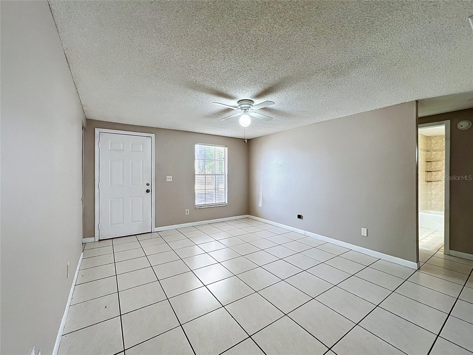 Image 8 of 33 For 808 Falkirk Avenue
