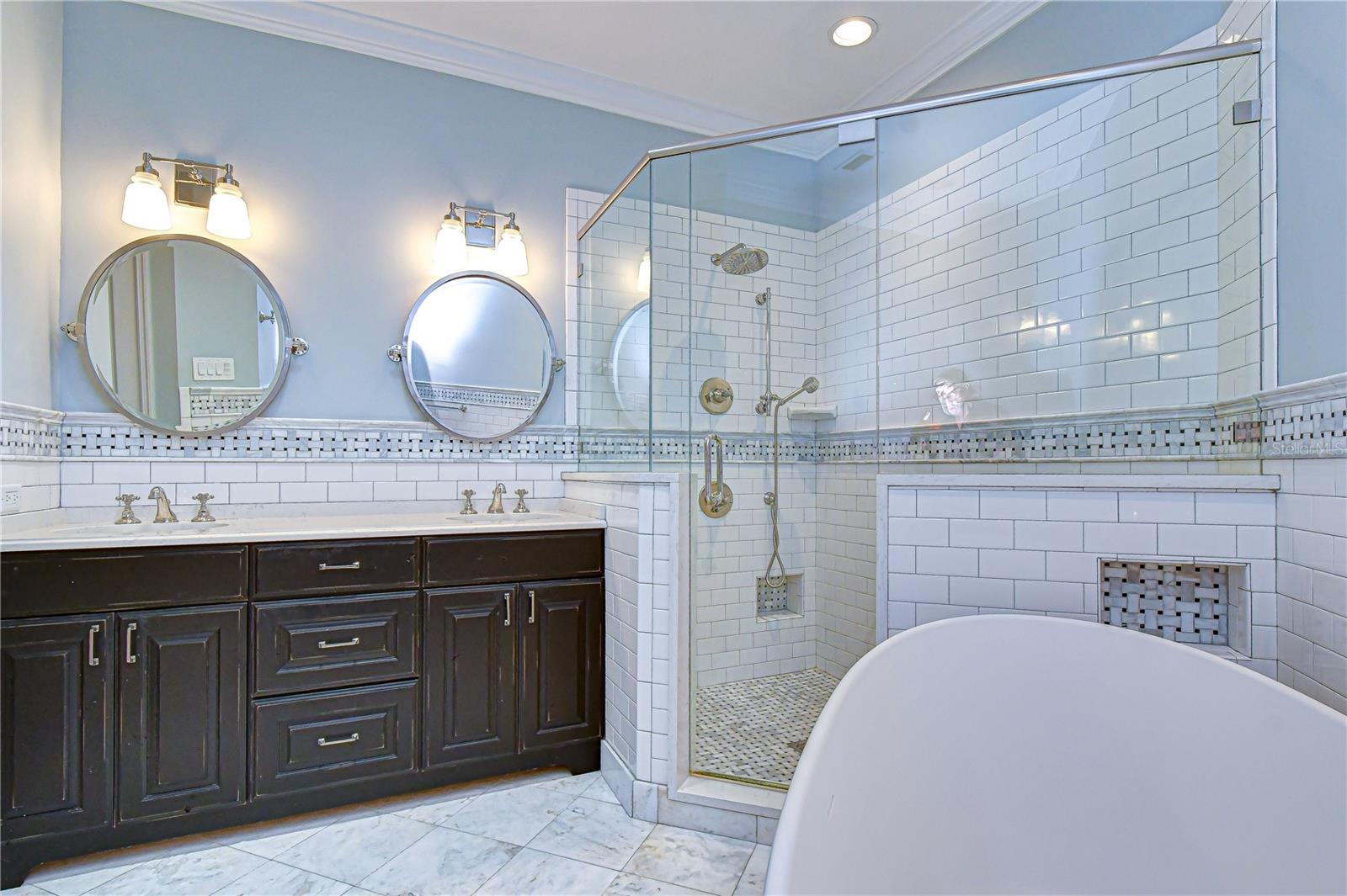 Image 21 of 42 For 6069 Sandhill Ridge Drive