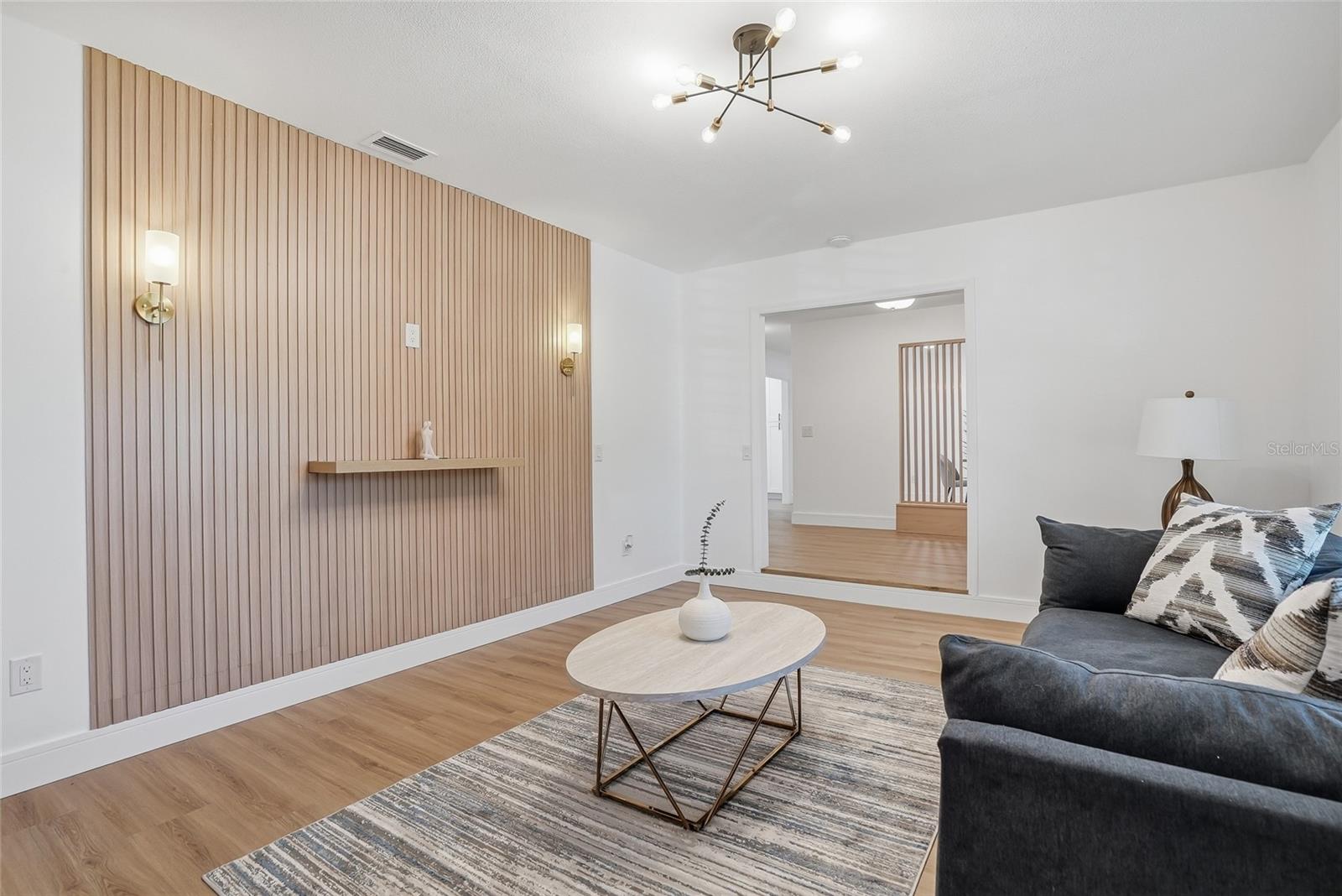 Image 11 of 62 For 2540 Laurelwood Lane