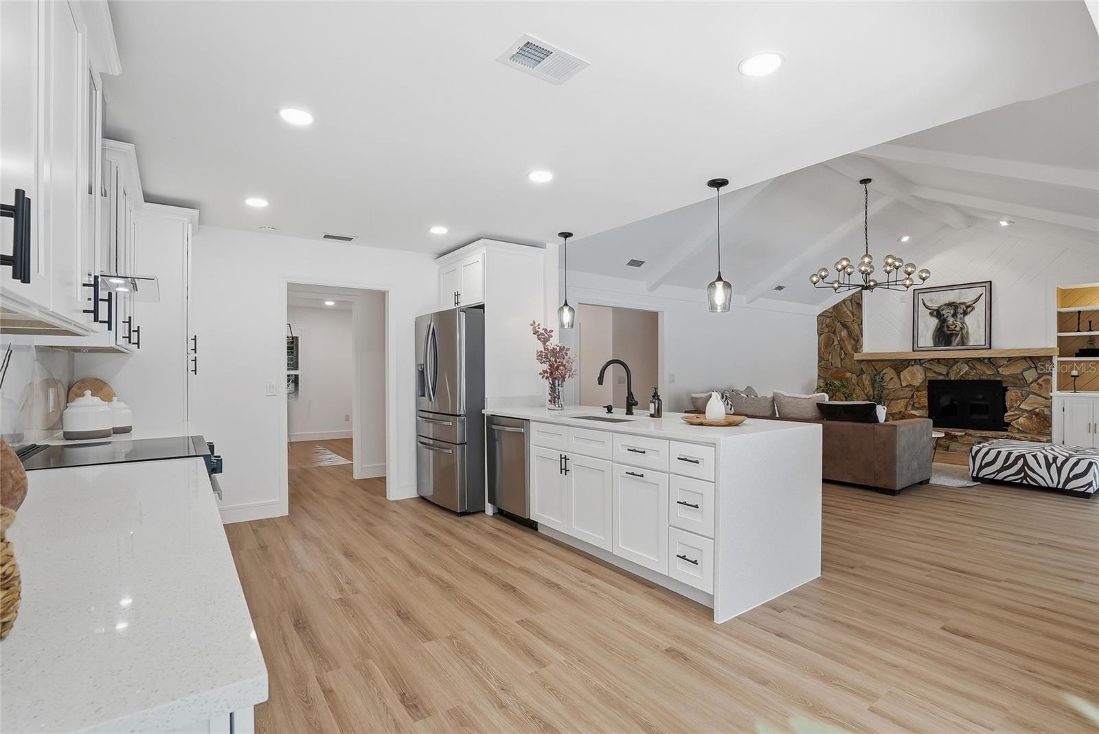 Image 14 of 62 For 2540 Laurelwood Lane