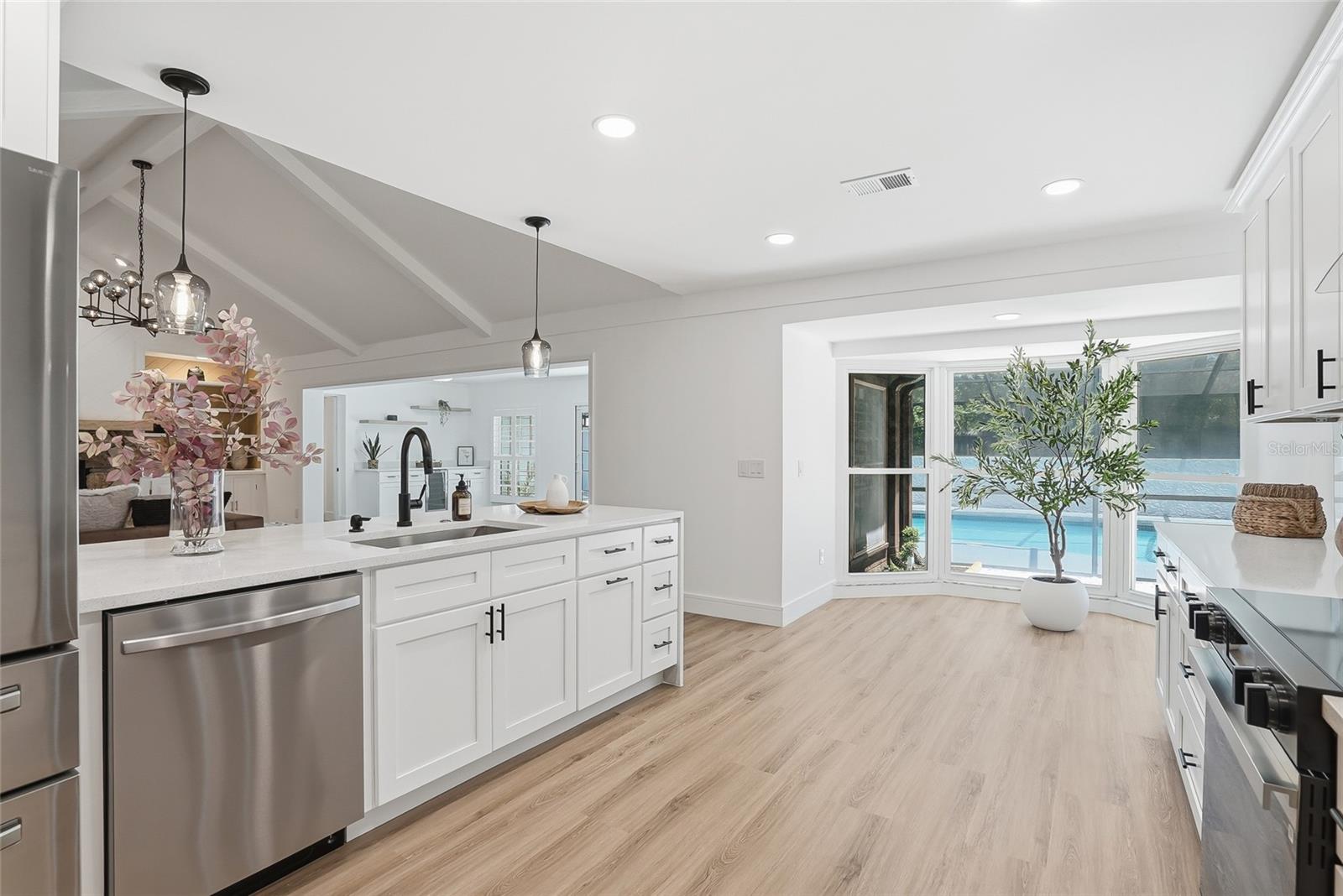 Image 15 of 62 For 2540 Laurelwood Lane